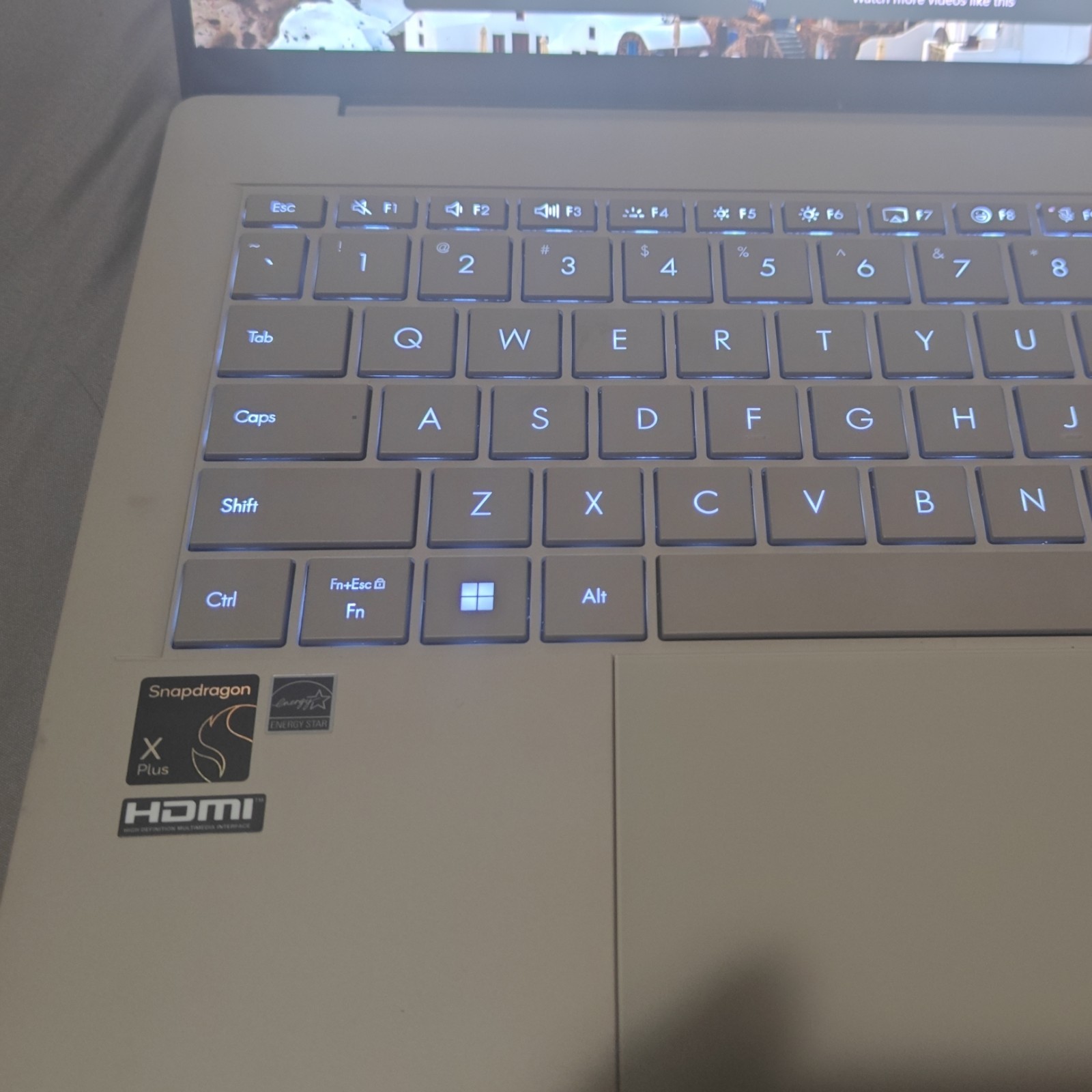 ASUS – Zenbook A14 14″ FHD+ OLED Snapdragon X Plus 16GB RAM 512GB SSD