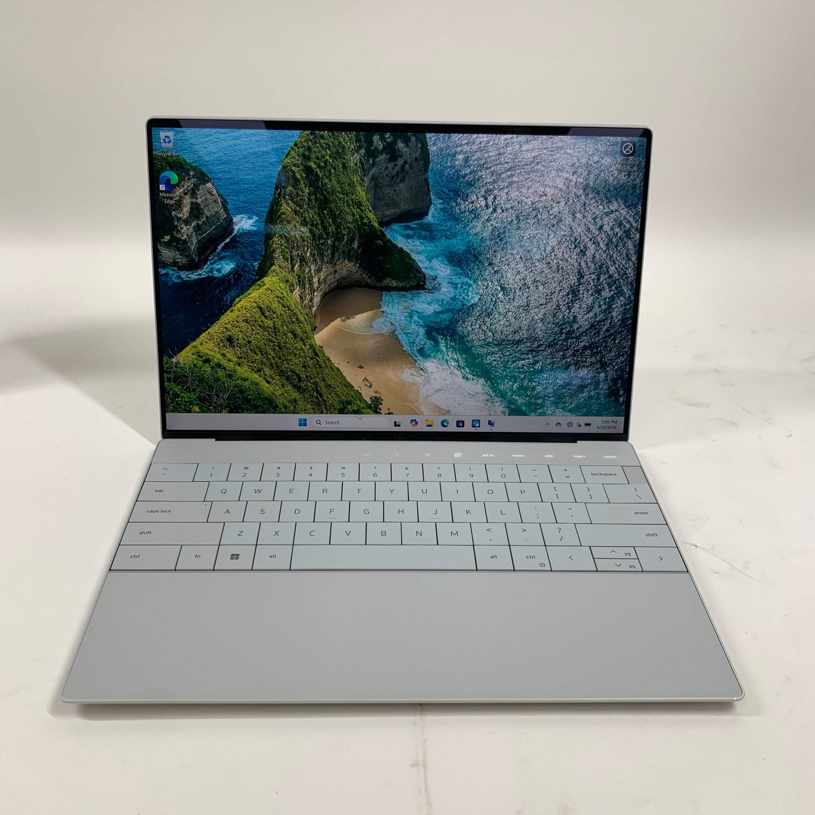 Dell XPS 9320 13.4″ i7-1260P 2.10 GHz 16GB RAM 1TB SSD