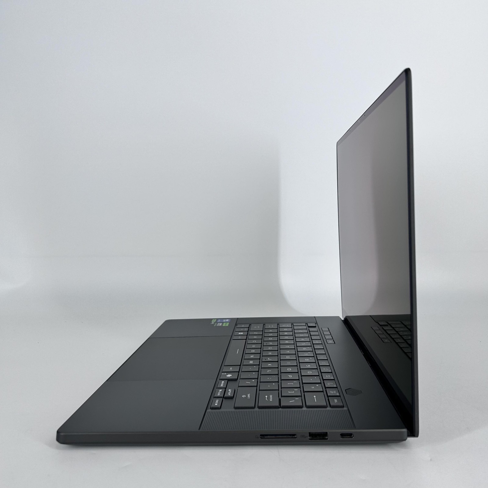 Asus ROG Zephyrus G16 GU605 16 QHD+ 2.9 GHz Ultra 9 285H 32GB 2TB SSD RTX 5080