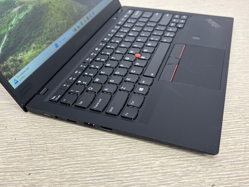 Lenovo ThinkPad X1 Carbon Gen 6 i5-8350U 1.70GHz 8GB 256GB Windows 11 Pro Laptop