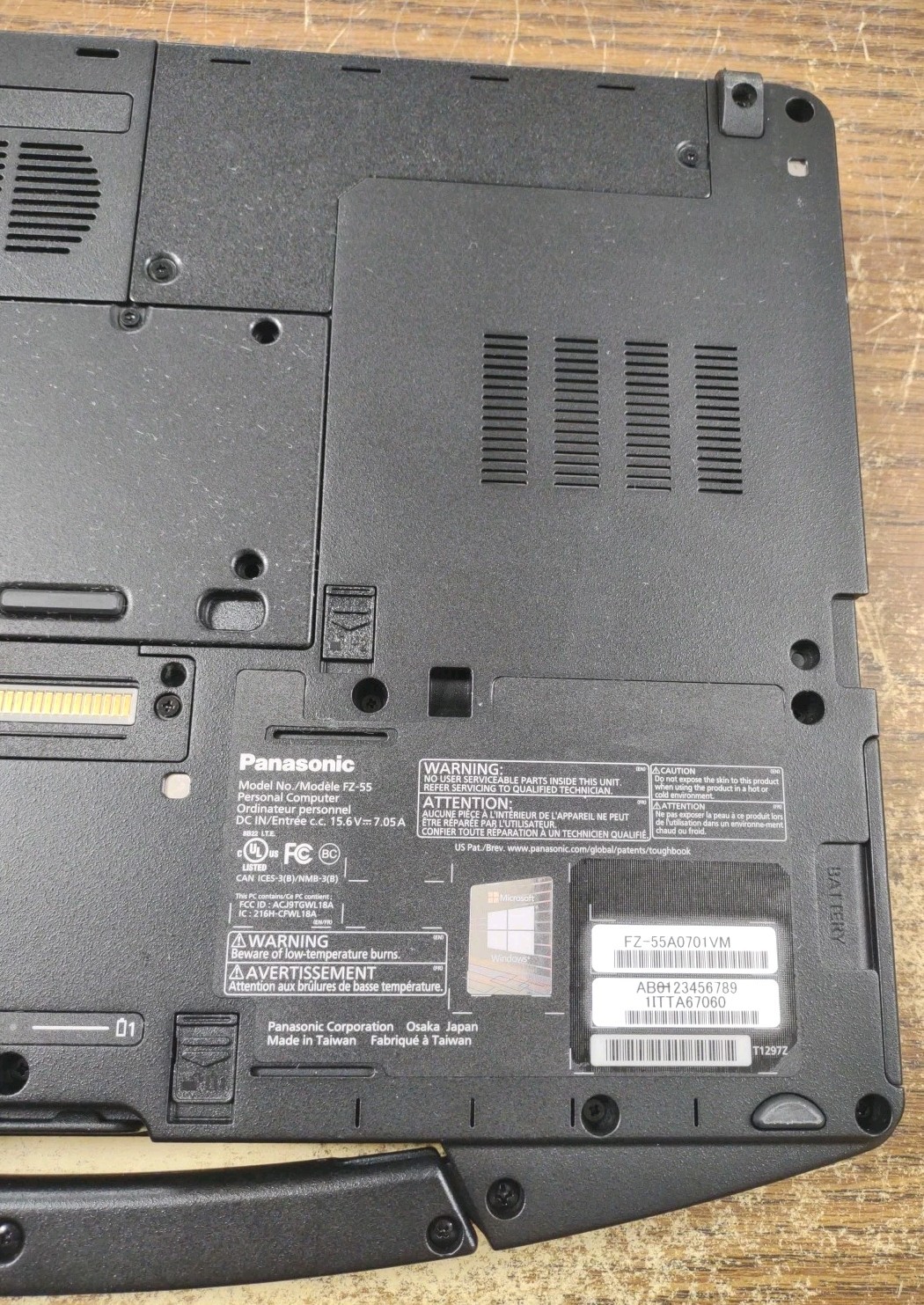 Panasonic ToughBook FZ-55 W/ i5-8365U, 16GB RAM, NO HDD OR HDD COVER. NON TOUCH