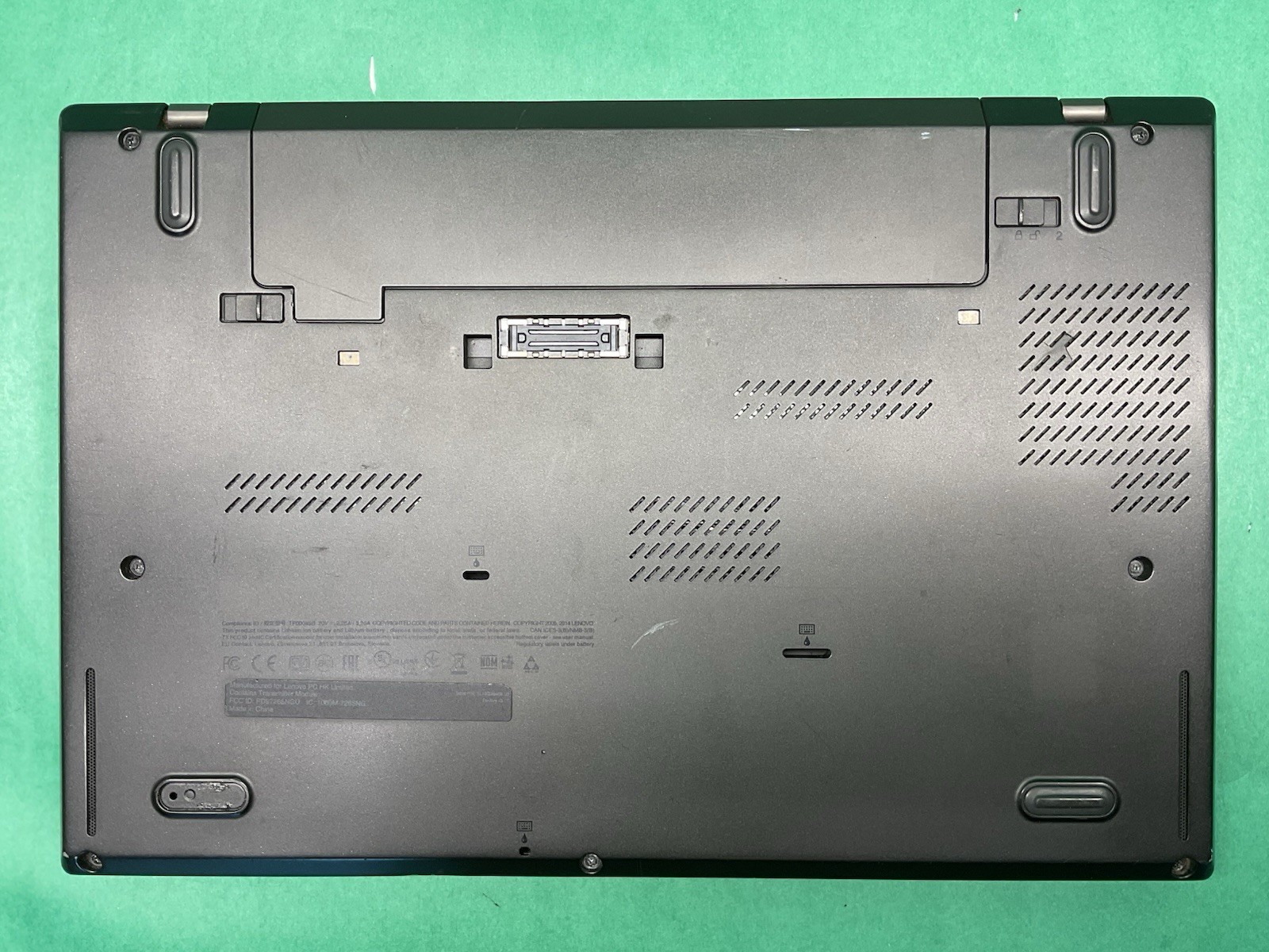 3 Pack – Lenovo Thinkpad T450s 14″ – 1 Powers On – 1 Battery – Untested – No HDs