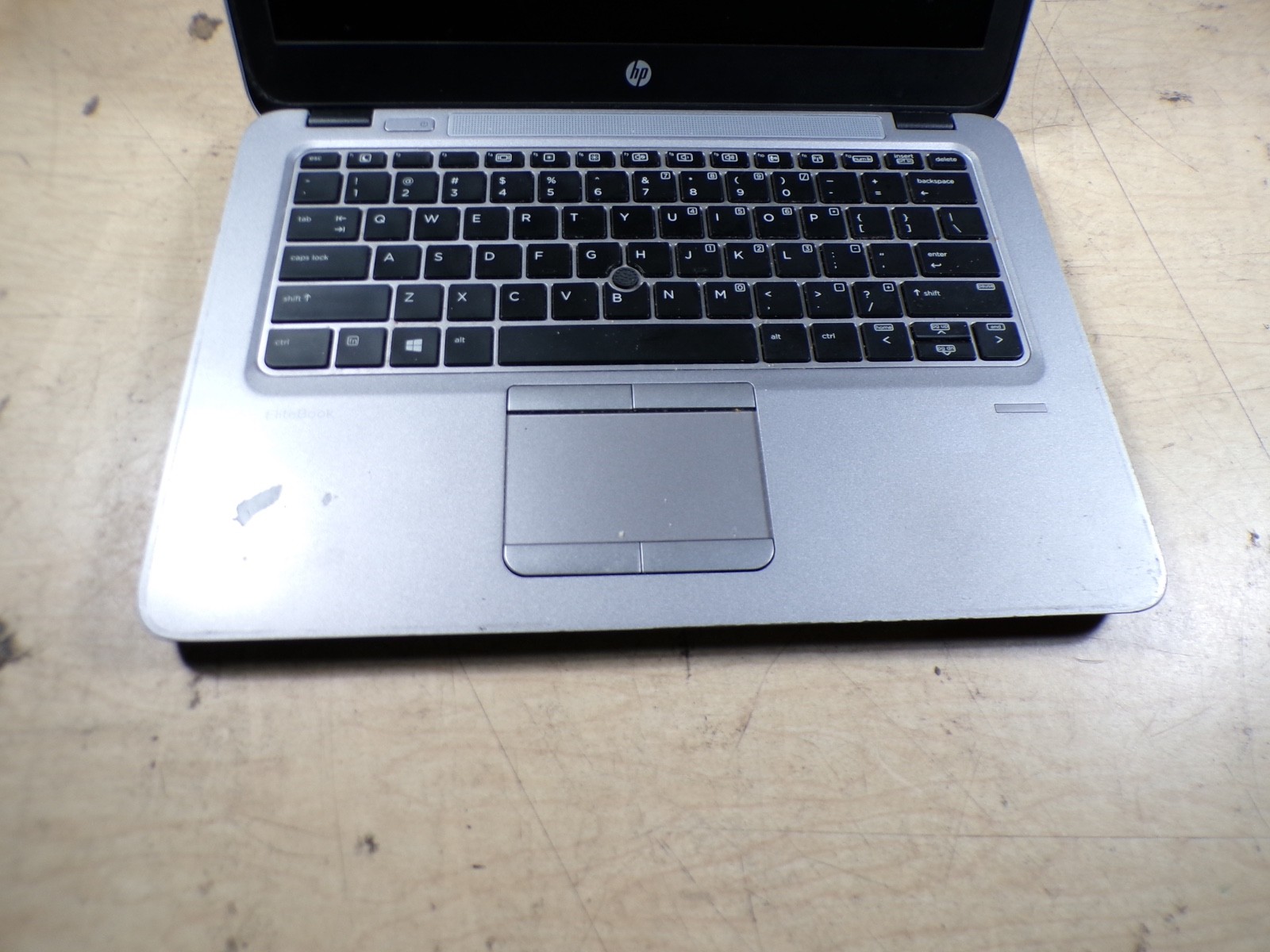 HP ELITEBOOK 820 G4 INTEL CORE I5-7300U 8GB RAM **BIOS L0CKED **NO HD/ NO CADDIE