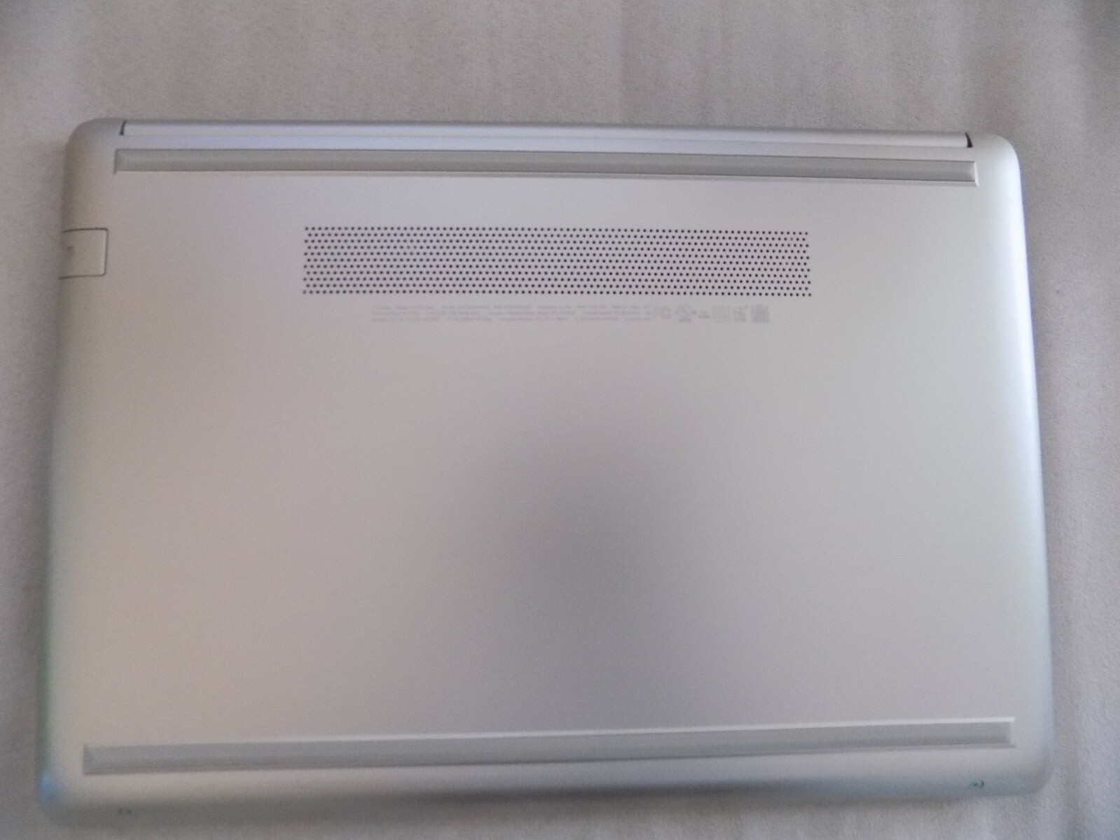 ASUS X441BA 14″ 500GB HDD, AMD A6-9225, 2.6GHz, 4GB RAM Radeon R4 Laptop, Silver
