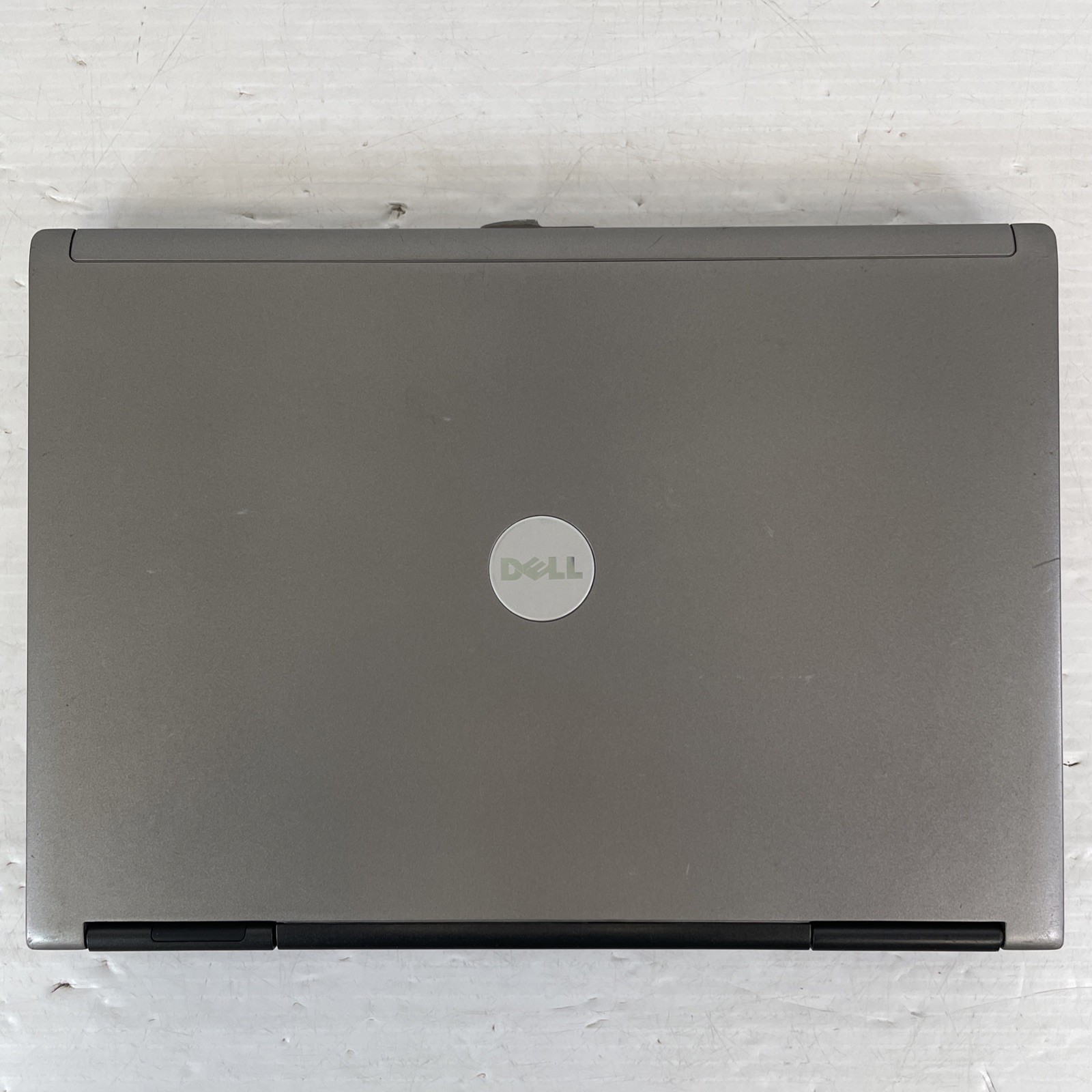 Retro Dell Latitude D630 14.1″ Laptop Intel C2D 2GHz 2GB RAM 80GB HDD WinXP