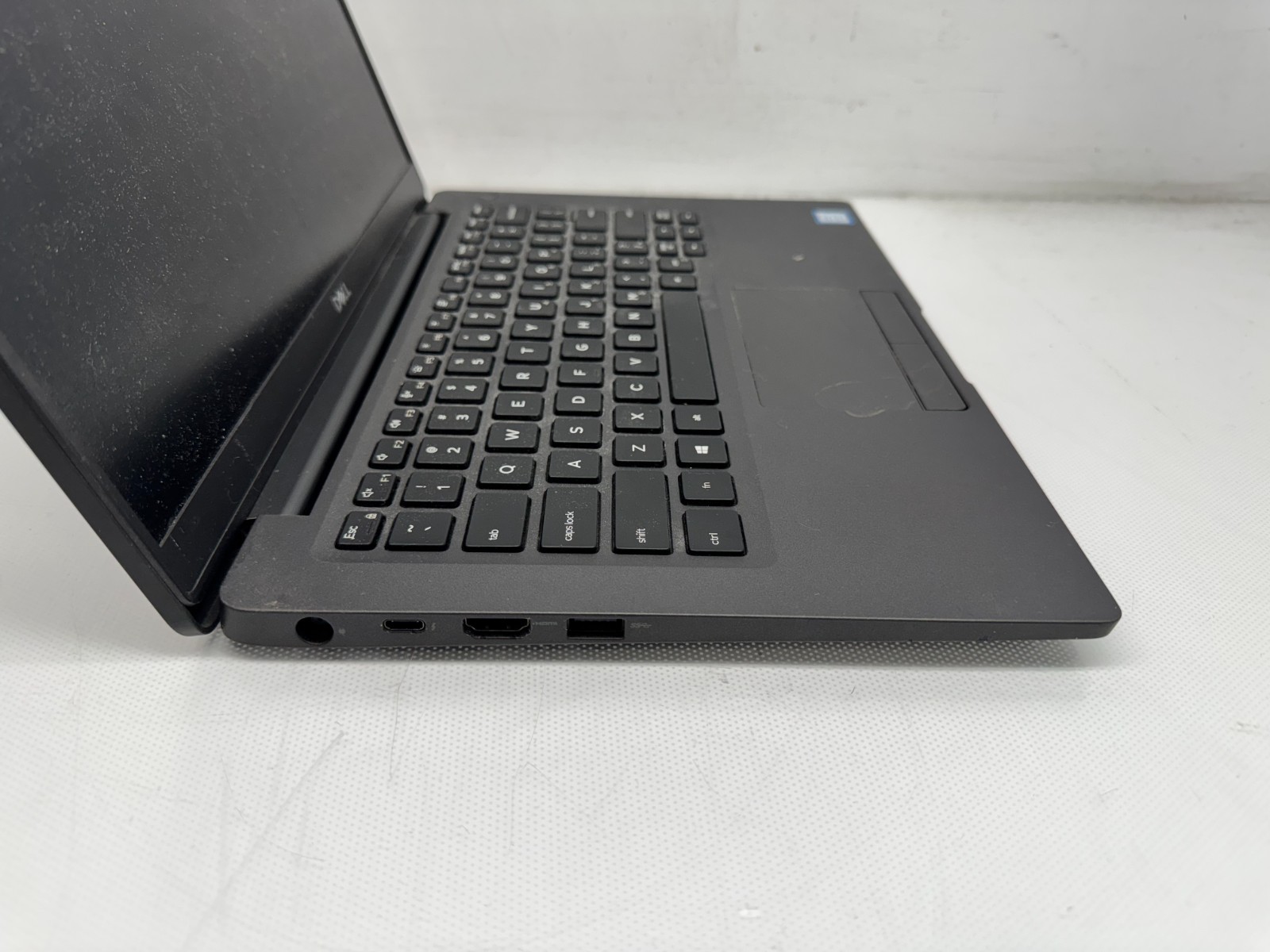 Dell Latitude 7400 14″ FHD i7-8665U@1.9GHz 16GB RAM 256 SSD Windows 11 Black
