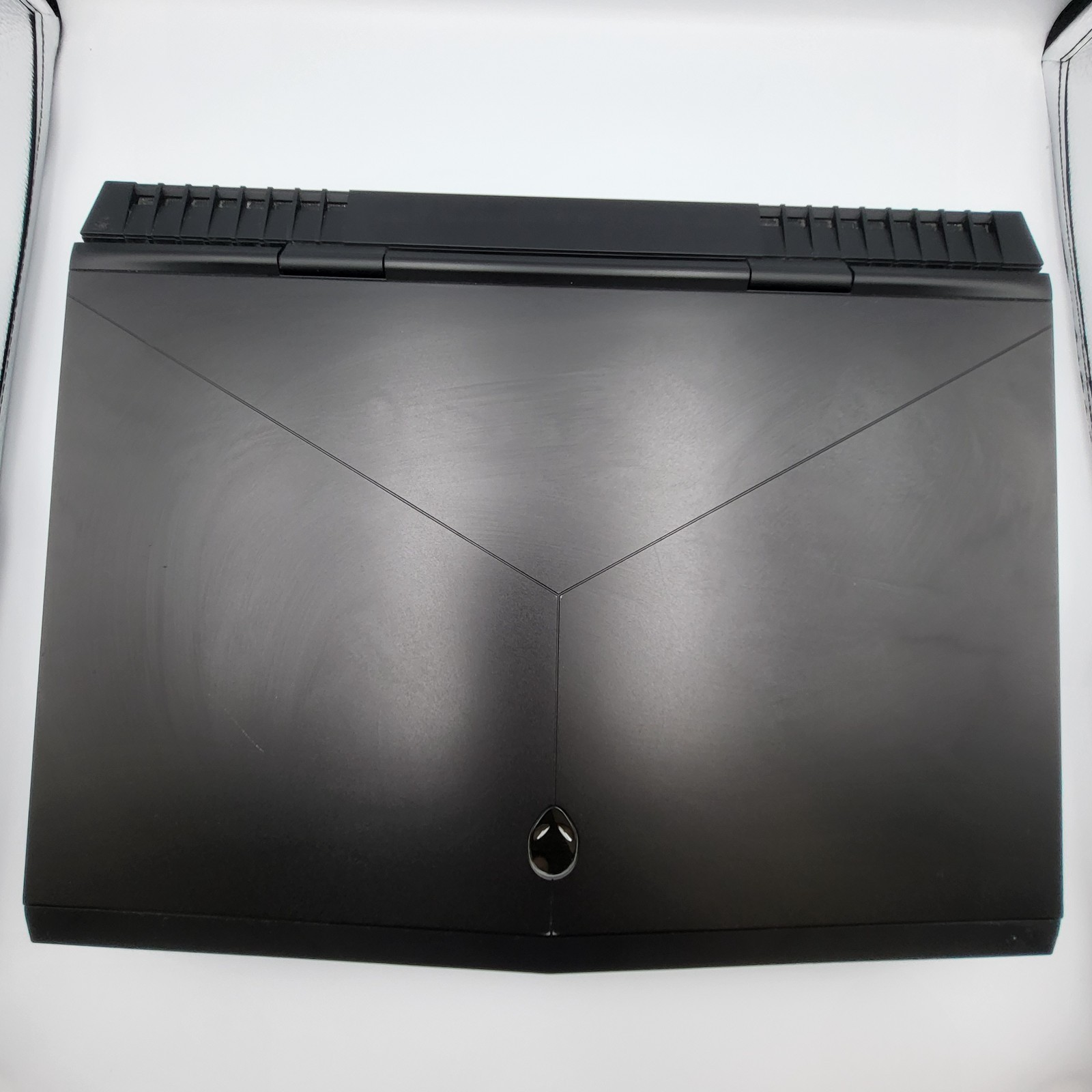 Alienware 17 R5 P31E002 17″ Core i7 8th Gen 2.20Ghz