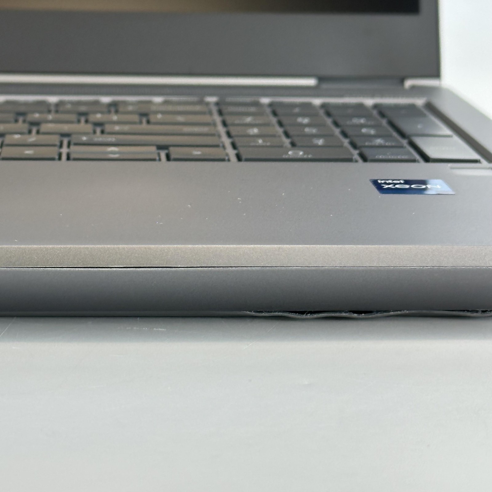 HP ZBook Fury 15 G8 FHD Xeon W-11955M 2.60GHz 64GB 1TB SSD NVIDIA RTX A5000 Good