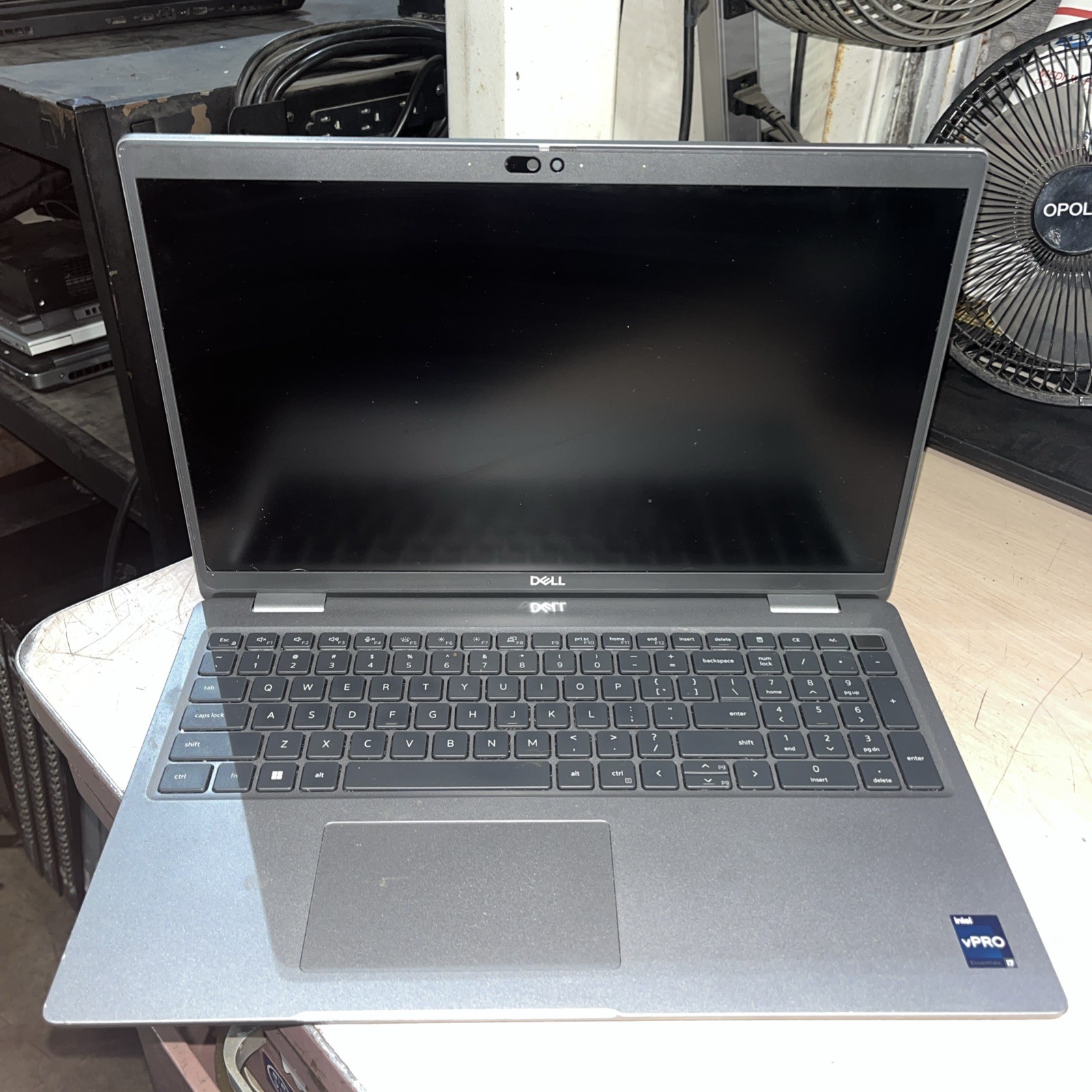 DELL LATITUDE 5540 INTEL CORE I7-1355U 8GB RAM NO HD