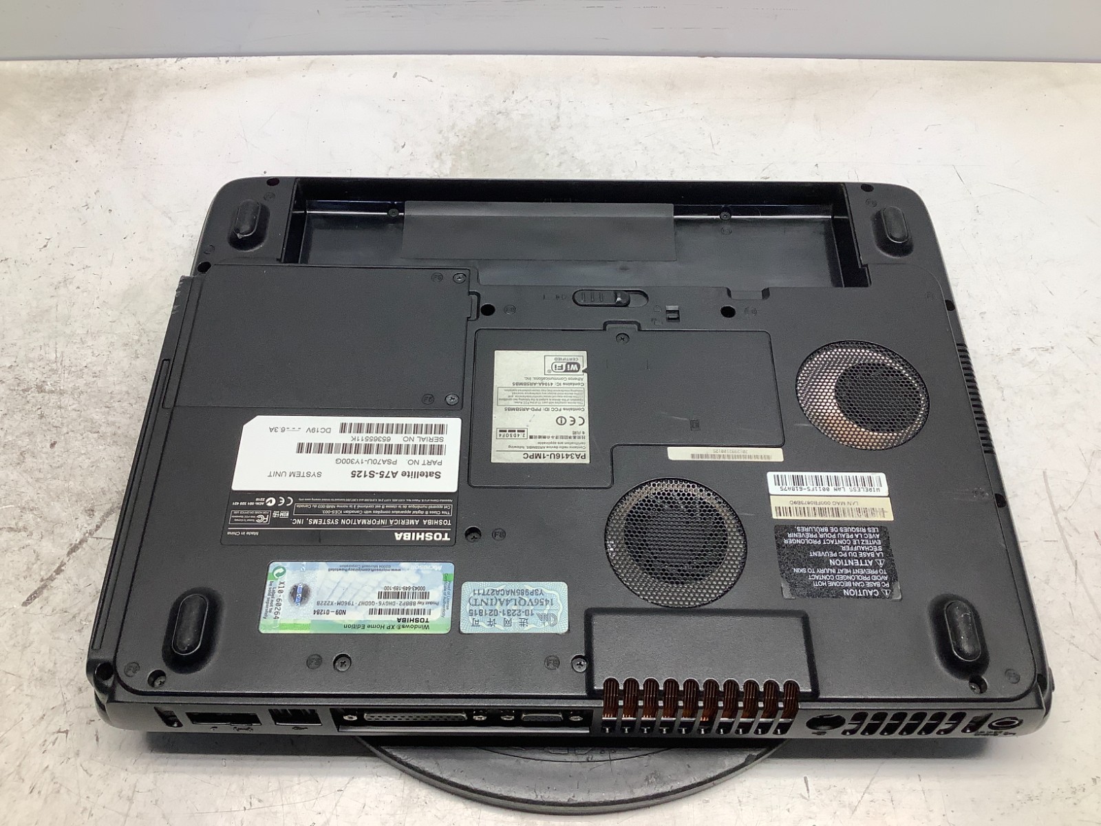 Toshiba Satellite A75-S125 Intel Mobile Pentium 4 538 3.2GHz 1 GB NO HDD/Battery