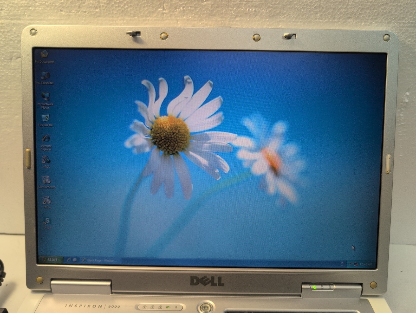 🔥 Dell Inspiron 6000 15.4″ Laptop Pentium M 1.86GHz/2GB/60GB HDD/Win XP (READ)-