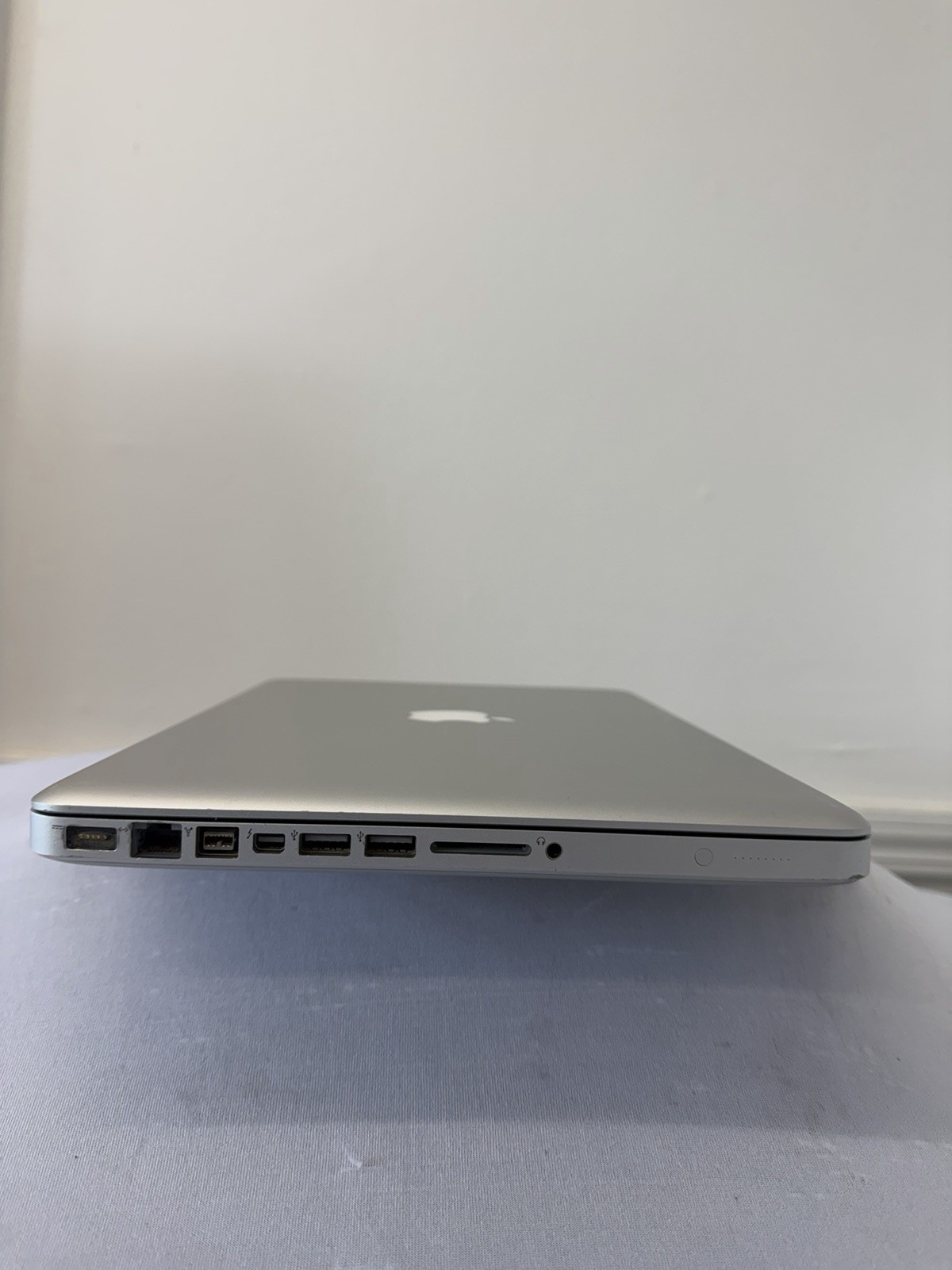 Apple Macbook Pro 2012 Laptop – Good Screen – Intel i5-3210M – Read Des