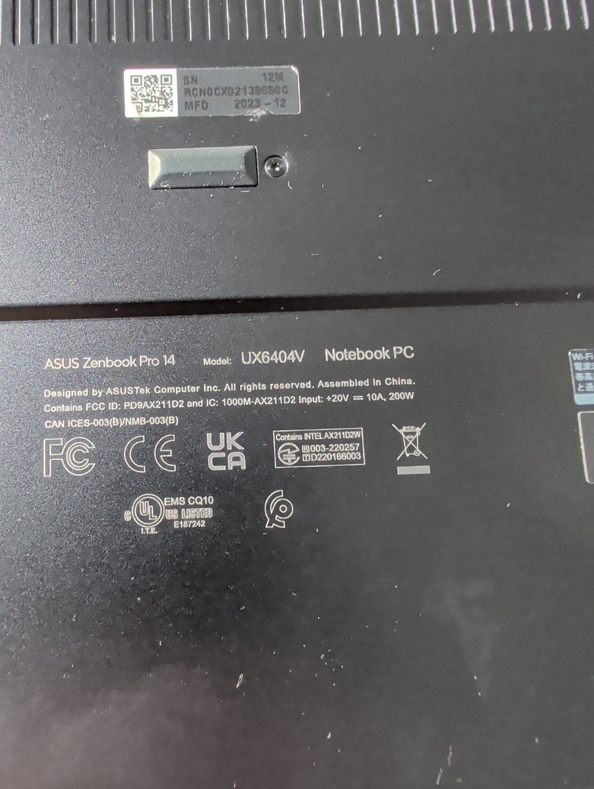 Asus Zenbook Pro 14 UX6404VV, I9 13 GEN, 32 GB RAM, 2 TB SSD, Rtx 4060 8GB, Oled