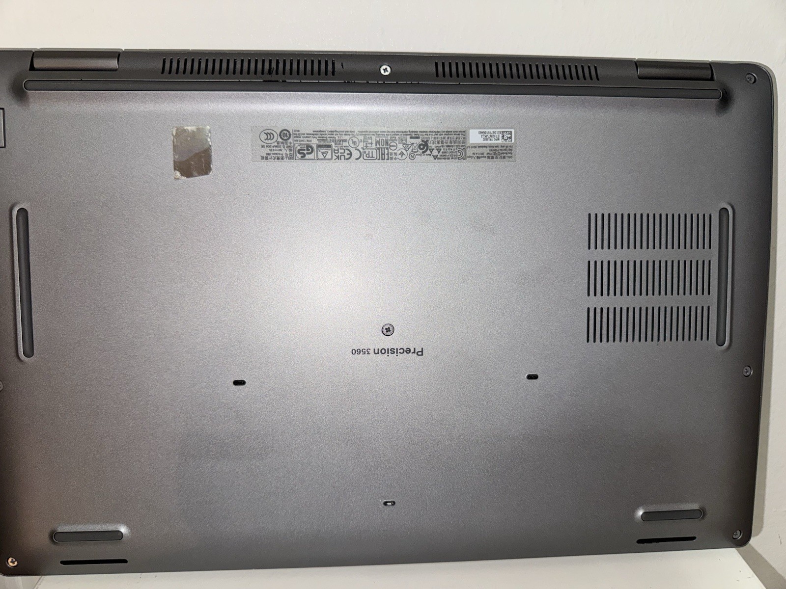 Dell Precision 3560 i7-1185G7 3ghz 32GB Ram 256GB SSD NVME 15.6″ Win11 GW7JKL3