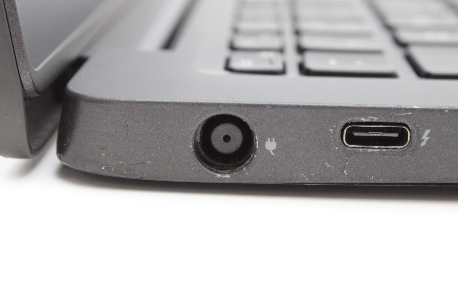 Dell Latitude 7400 Used 14″ i5-8365U, 256GB SSD, 16GB RAM