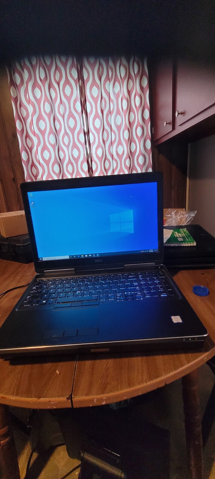 Dell Precision 7510 15.6 laptop Windows 10 32 GB i7 6th Gen upgradable to 64 GB