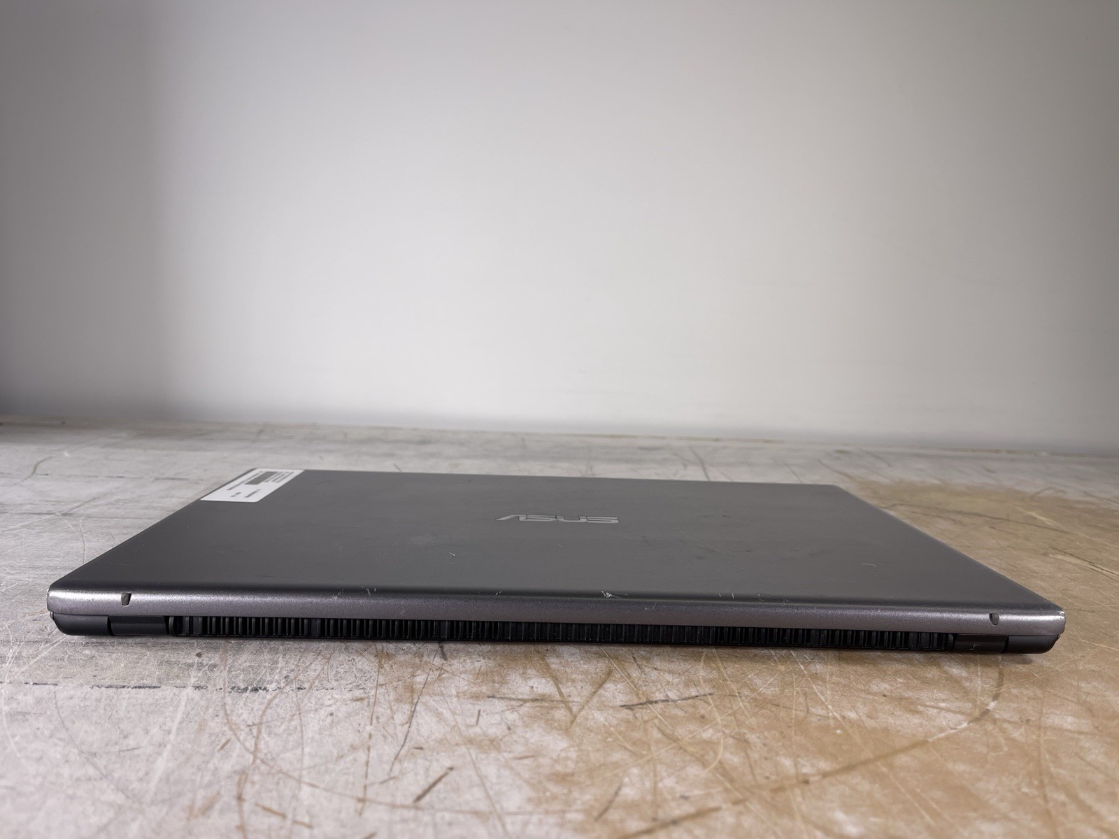 ASUS VIVOBOOK F512D RYZEN 3 3200U @ 2.60GHz, 16GB RAM, NO HDD/OS – (FOR PARTS)