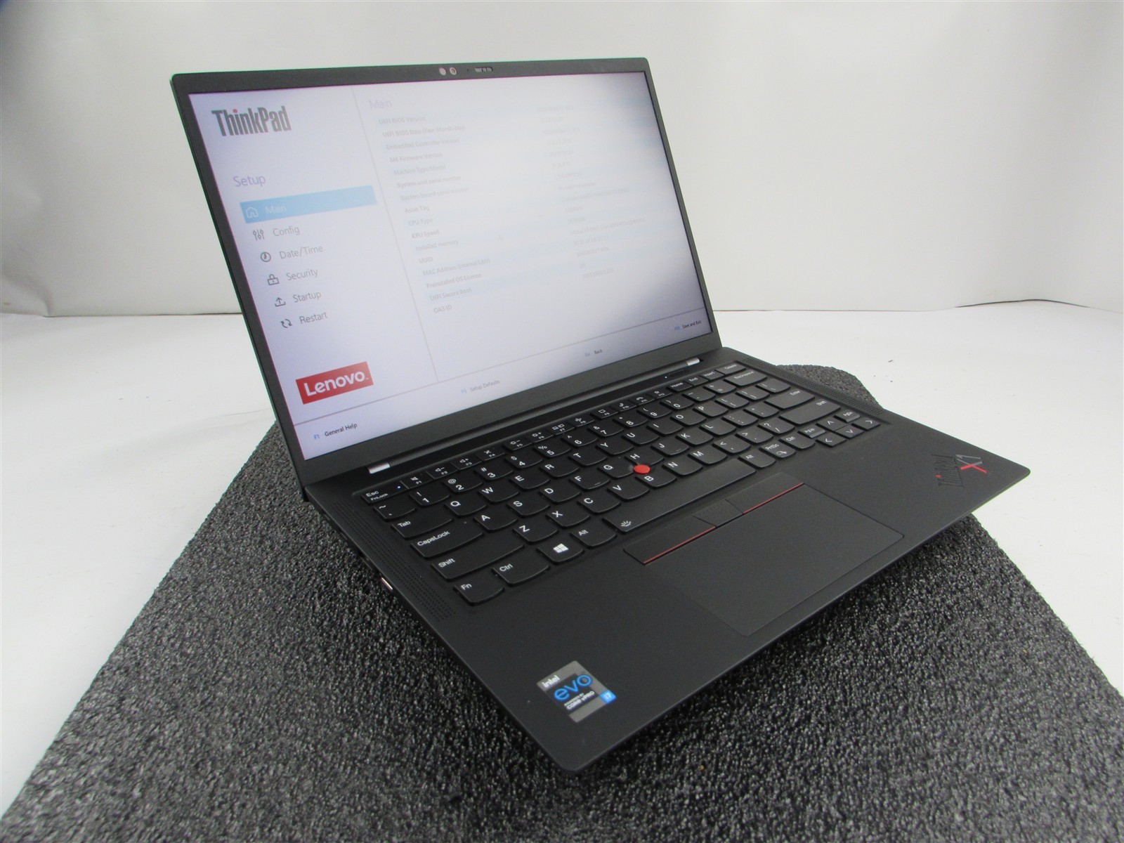 LENOVO THINKPAD X1 CARBON (9TH GEN) CORE I7-1185G7 512GB SSD 16GB RAM NO O.S