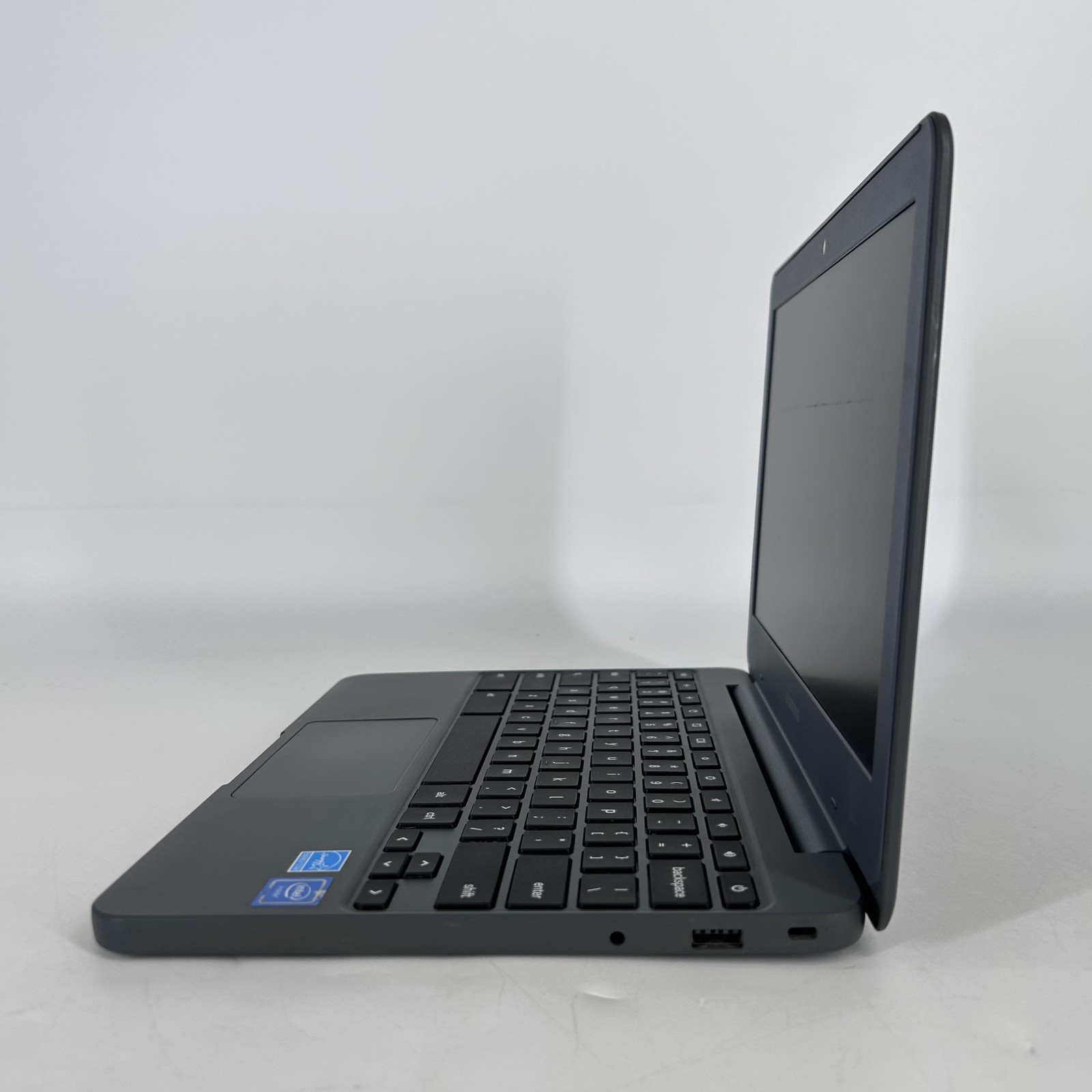 Samsung Chromebook 3 XE500C13 11.6 Black 1.6 GHz Celeron 4GB 16GB eMMC Good