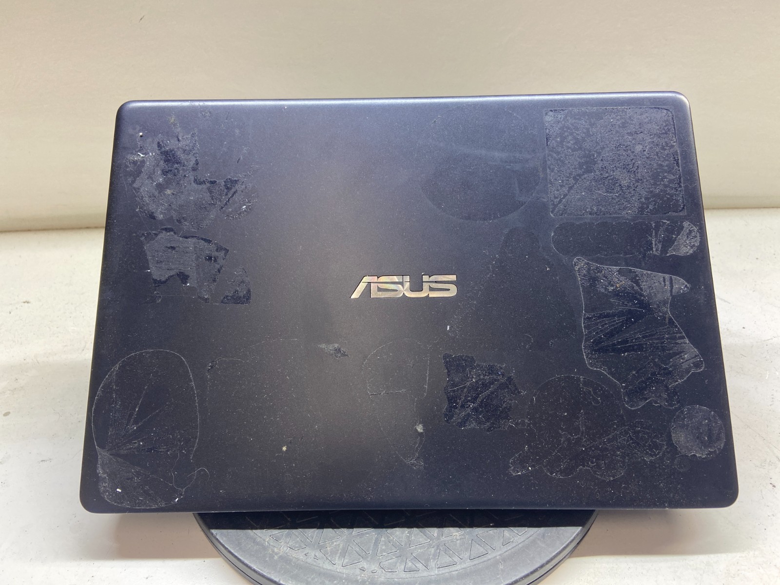 Asus Zenbook UX331F Intel Core i7-8565u 1.8GHz 8GB NO HDD