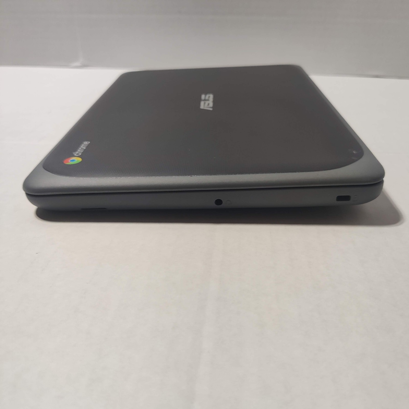 Asus Chromebook C203XA-YS02 11.6″ 4GB RAM, 32GB eMMC Not Working