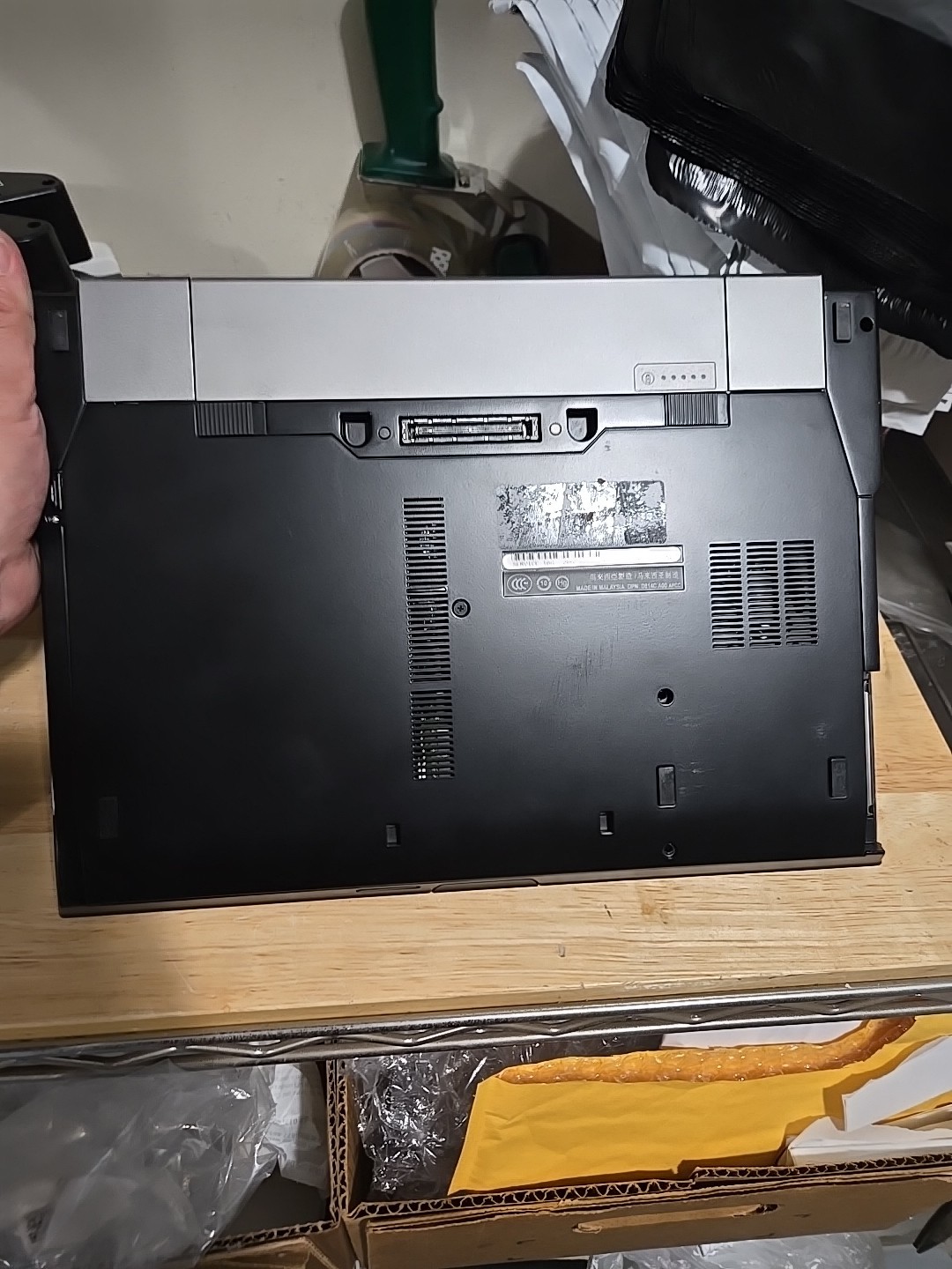 Dell Latitude E6400 Intel Core 2 Duo T9600 2.8 GHz 4GB RAM – Parts Not Tested