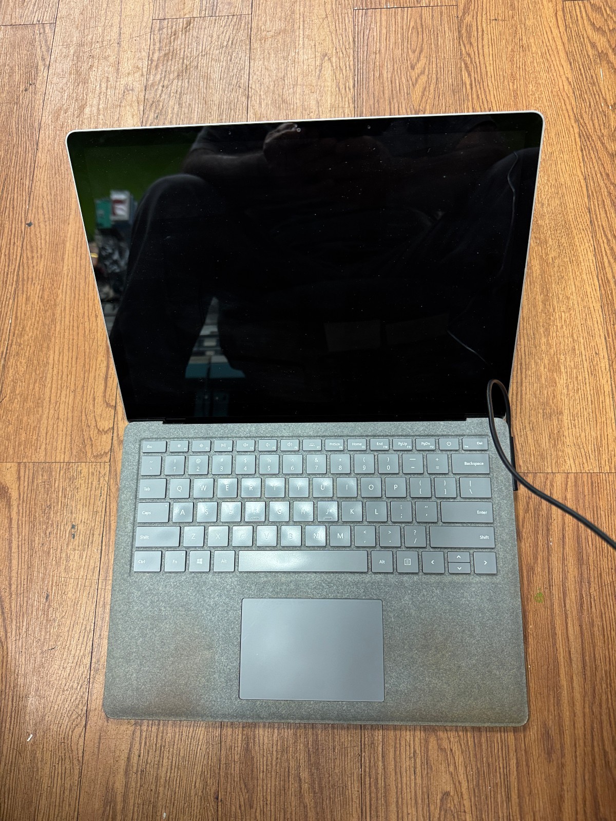 Microsoft Surface laptop model 1769 Dead Battery needs replacement