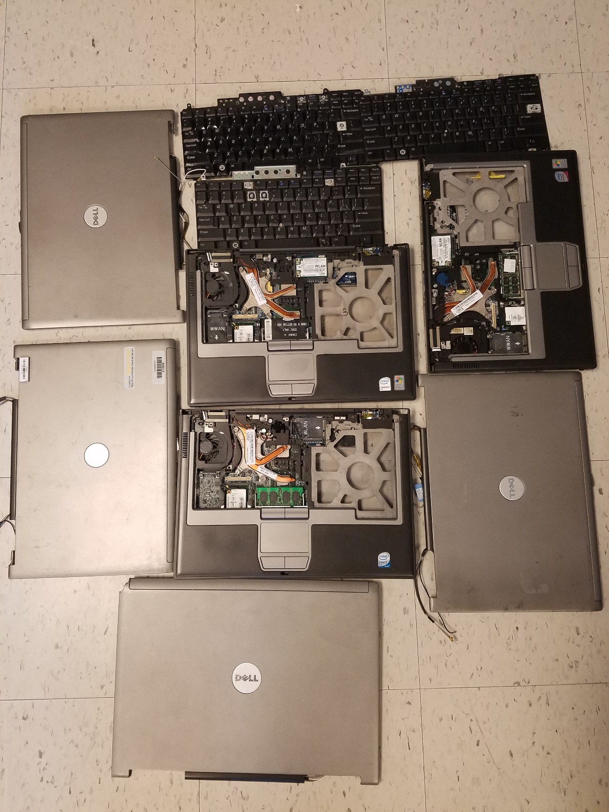 LOT of 3 – Dell Latitude D630 and D620 Laptops – PARTS ONLY