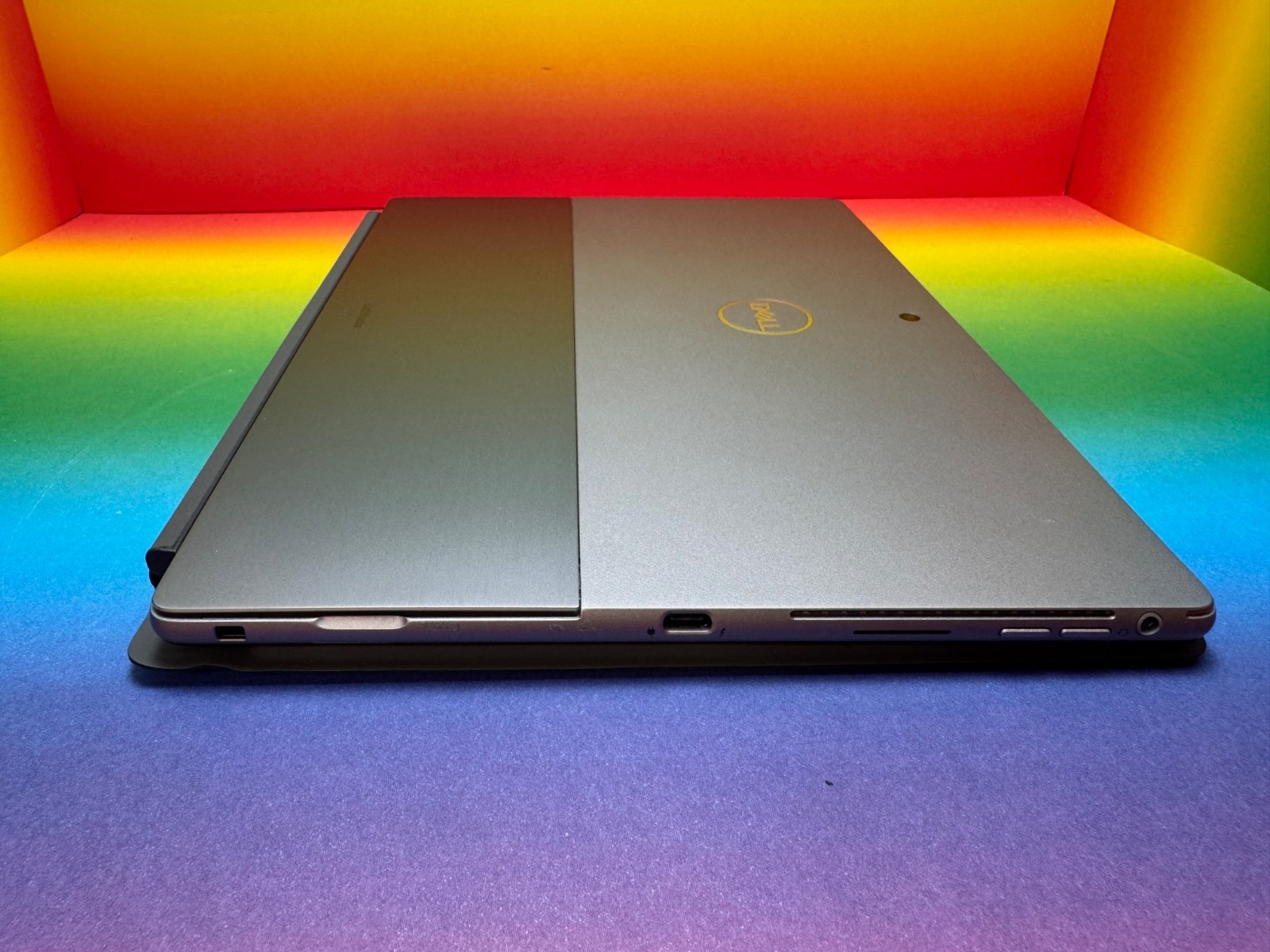 Dell Latitude 7320 2-in-1 LTE eSIM i5-1140G7 8GB 256GB 13″ DE Win11Pro FID ST