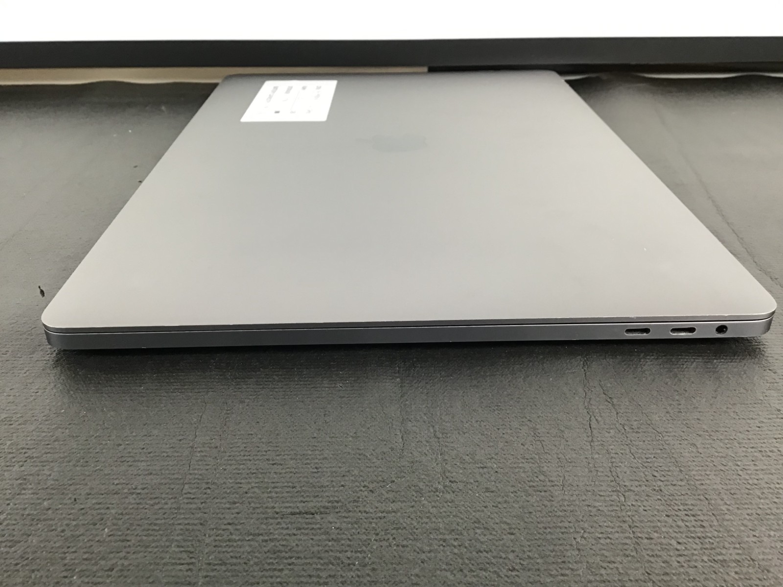 Apple MacBook Pro 16″ A2141 i9-9980H 2.3GHz 32GB RAM 1TB NVMe 79% Battery Cap ~