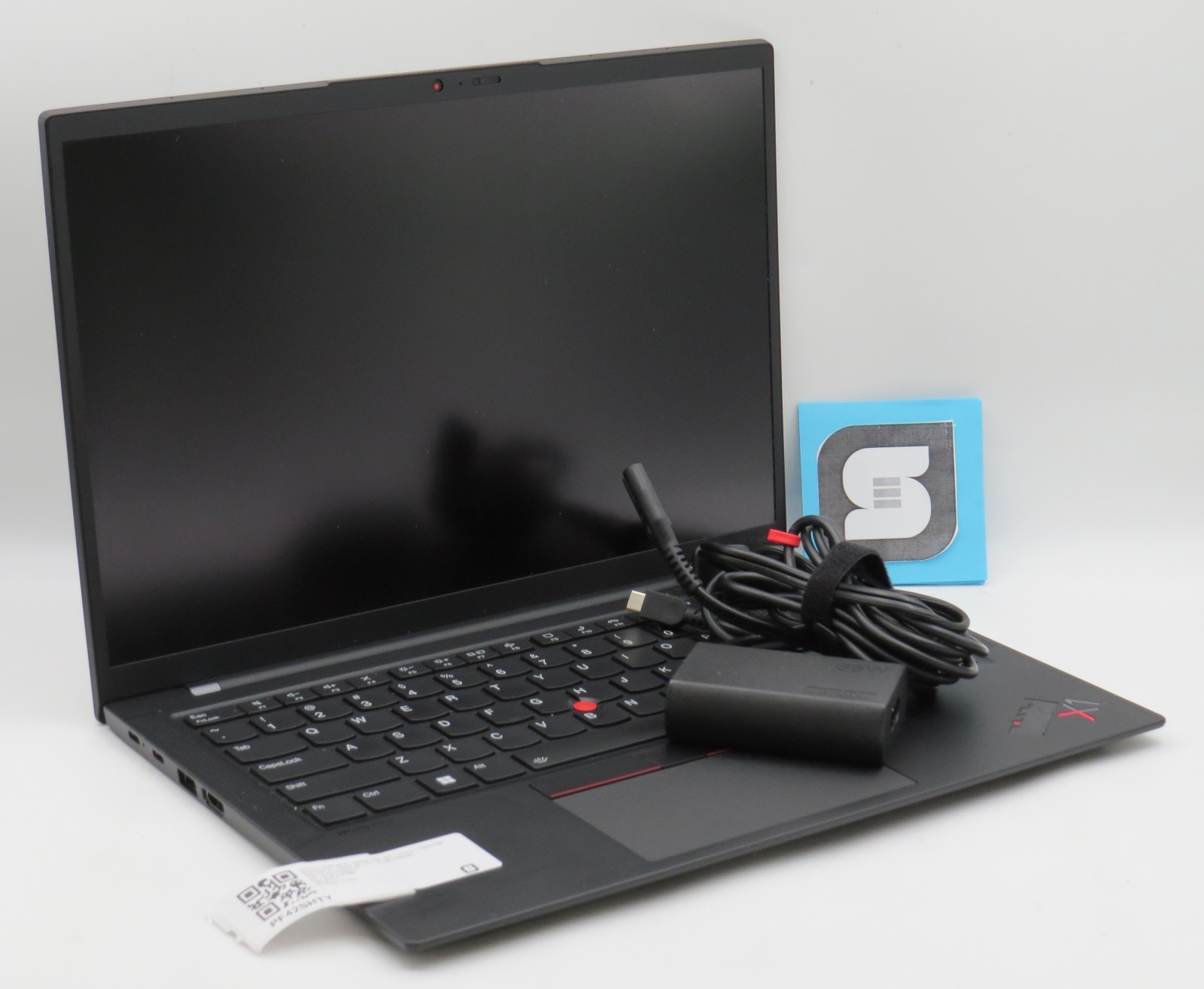 Lenovo ThinkPad X1 Carbon G10 i5-1240P 16GB DDR5 256GB m2 14″ Touch Win11 Pro