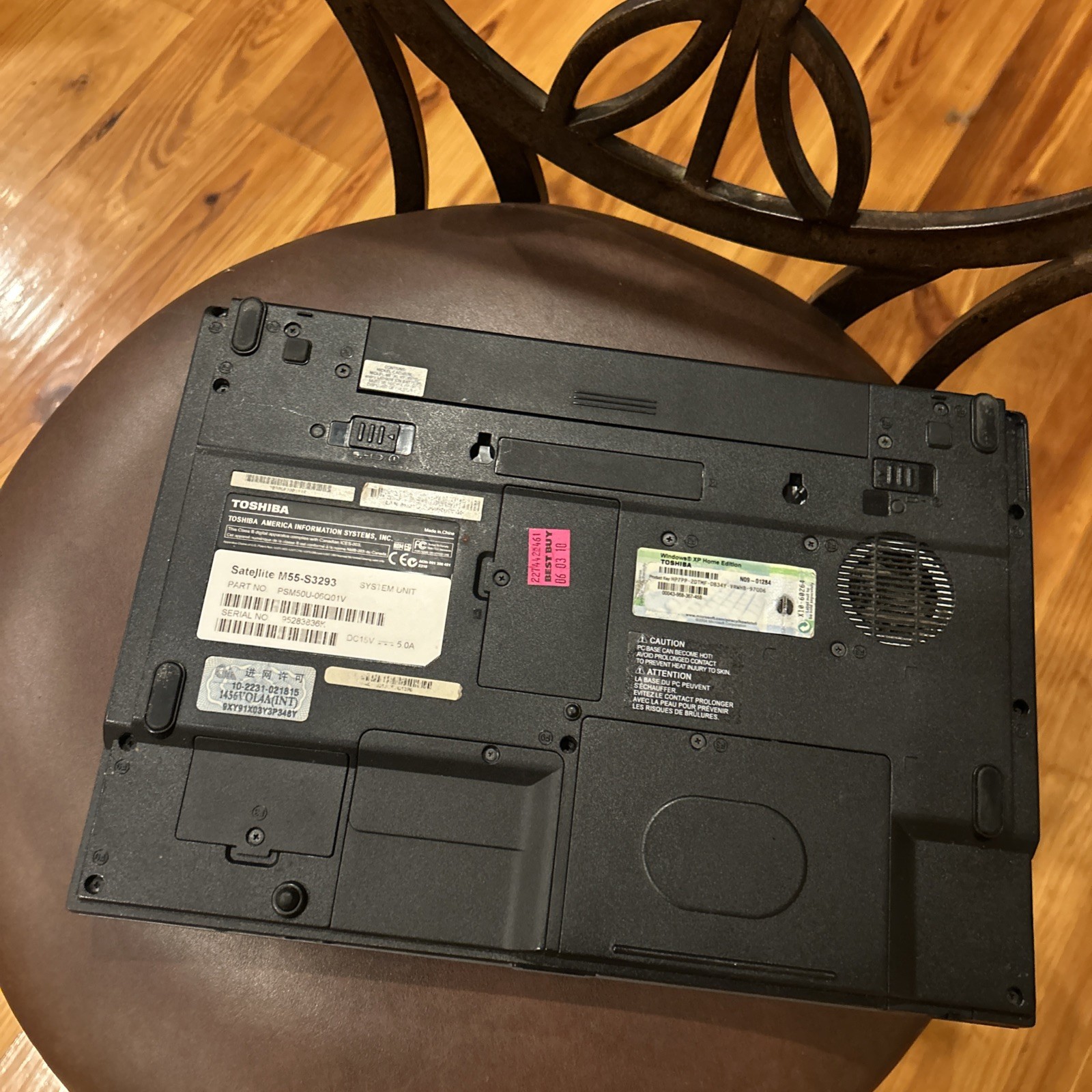 Toshiba Satellite M55-S3293 14″ Laptop With Power Adapter – For Parts – As Is