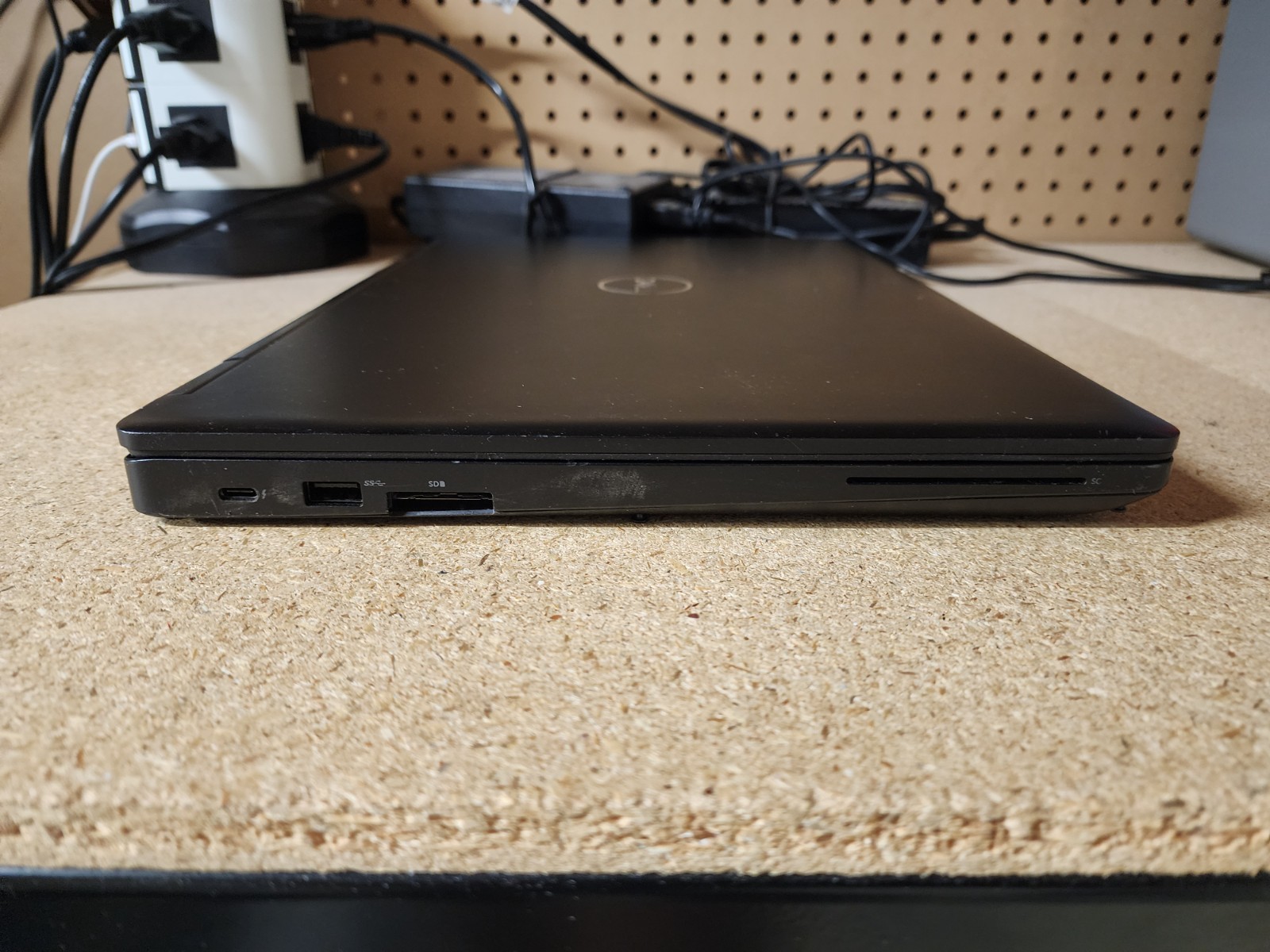 Dell Precision 3530 i5-8400H 2.5GHz No RAM/HDD/OS Quadro P600 GPU