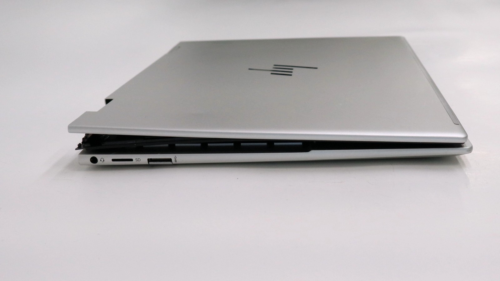 Hp ENVY x360 2-in-1 Laptop 13-bf0xxx 13″ i7-1250u 8GB 512GB – Fair