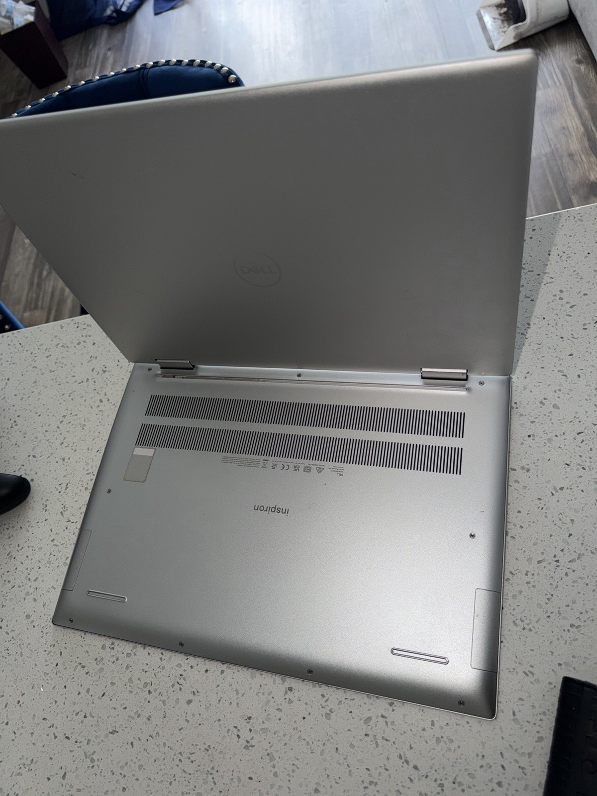 Dell Inspiron 16 2-in-1 Touchscreen i7 16GB Win11 Silver