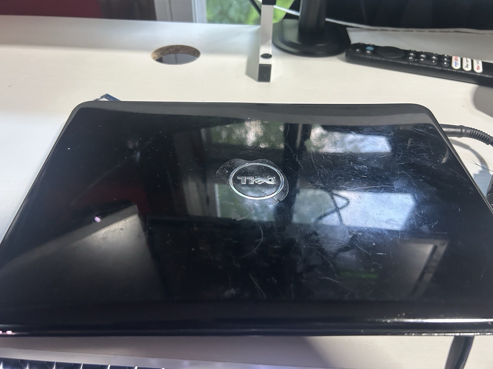 Dell Inspiron 2010 Windows 10 + Charger