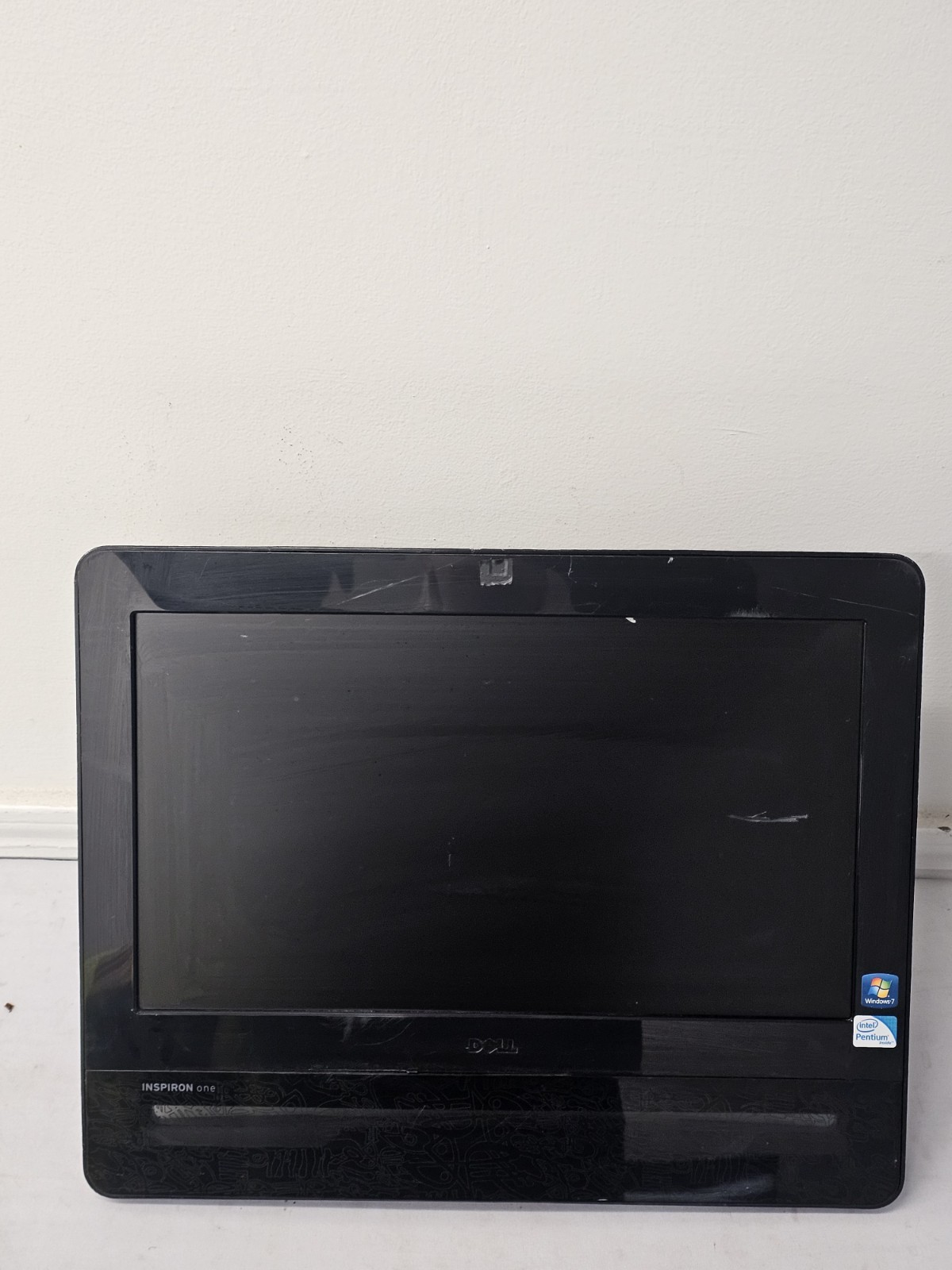 Dell Inspiron One 19A All-In-One – Intel Pentium E5400 – 4GB RAM 640GB HDD READ