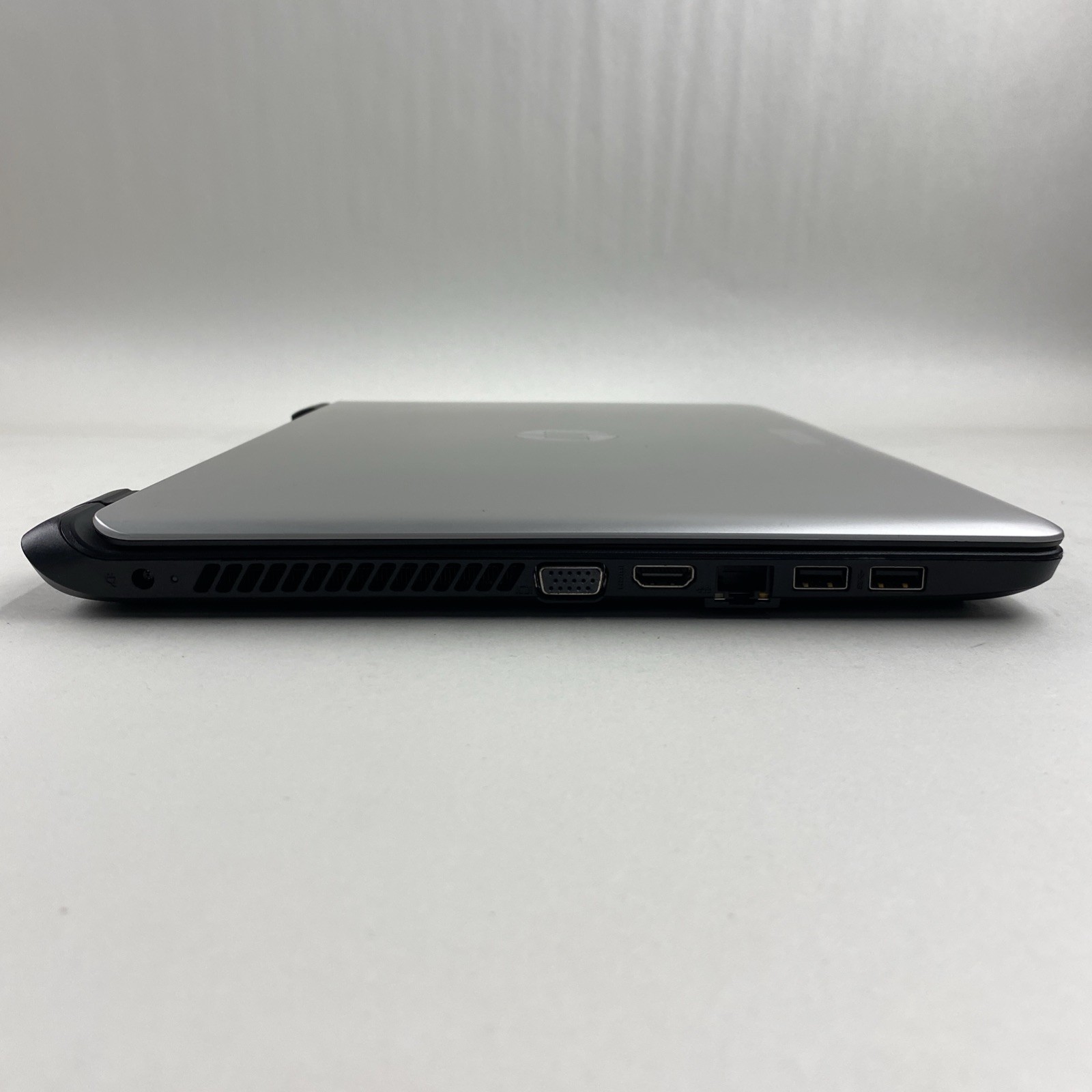HP 350 G1 Intel Core i5-4200U 1.60GHz 8GB RAM 15.6″ No Battery No HDD No OS