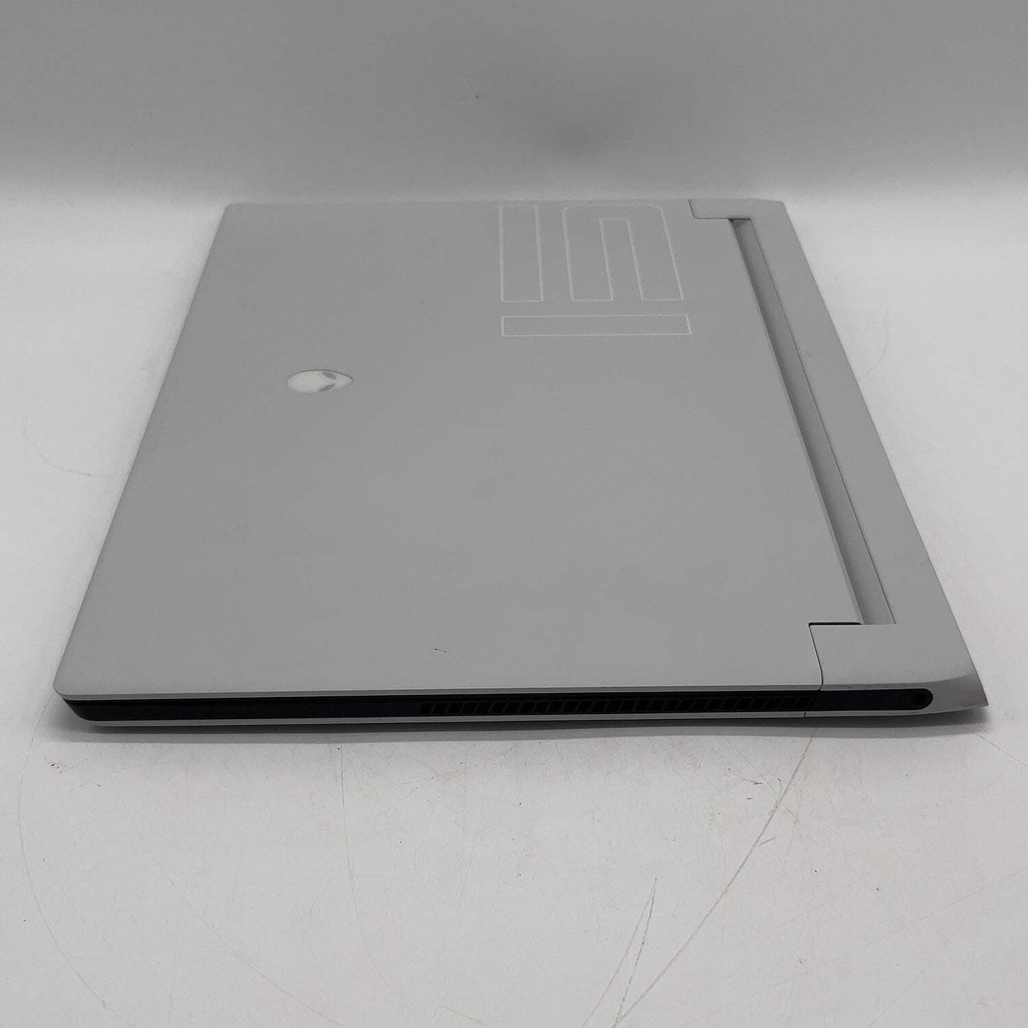 Alienware X15 R1 15.6″ i7-11800H 2.3GHz 16GB RAM 512GB SSD GeForce RTX 3070