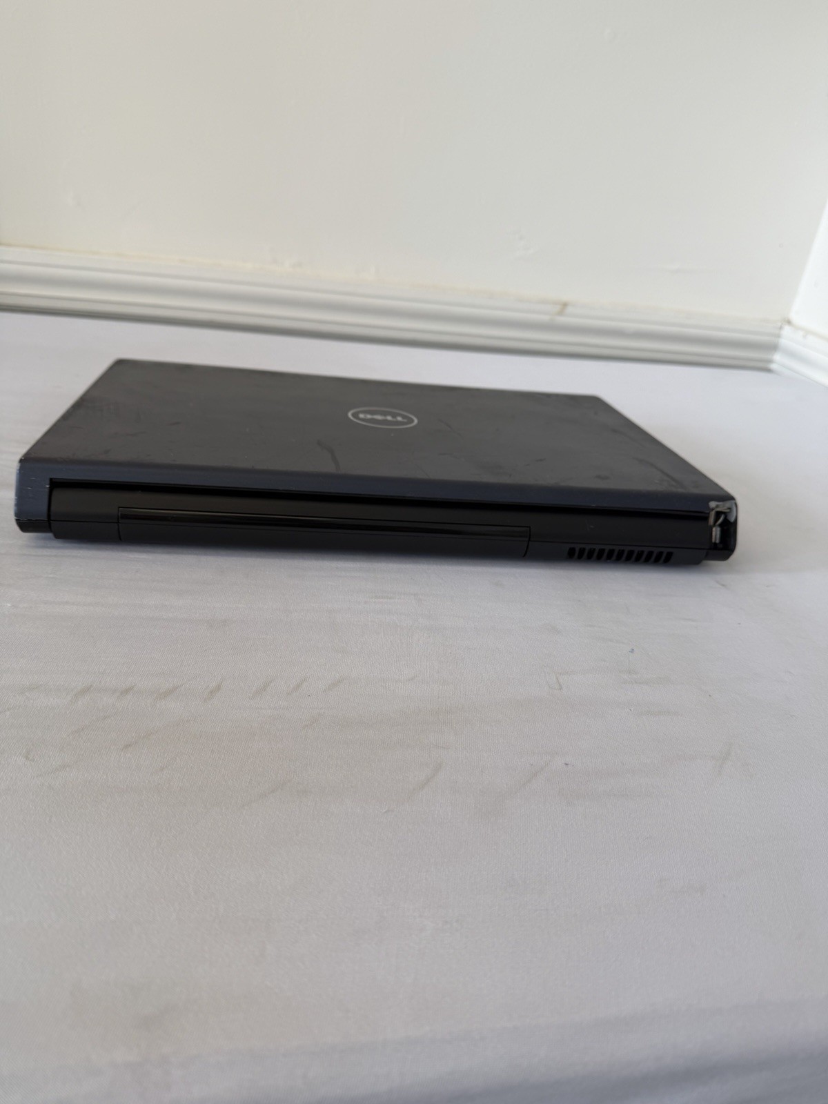 Dell Studio 1555 Laptop – Good Screen – Intel Duo T6600 – RAM 4GB – Read Desc