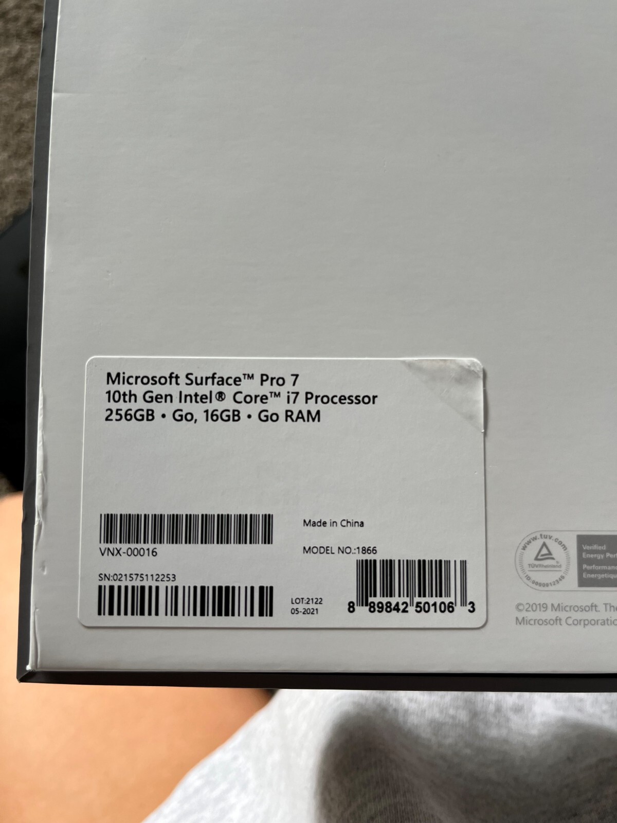 Microsoft Surface Pro 7 Intel i5 1135G7 2.4 GHz256gb SSD 8gb RAM Model 1961 4G