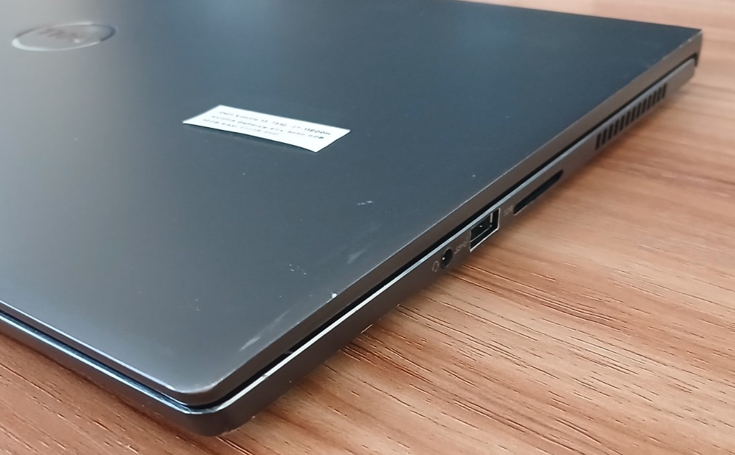 DELL VOSTRO 15 7510 i7-11800H RXT 3050 15.6″ FHD 8/512***READ