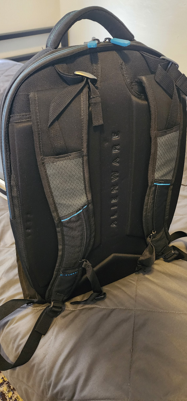 Alienware M17 R2