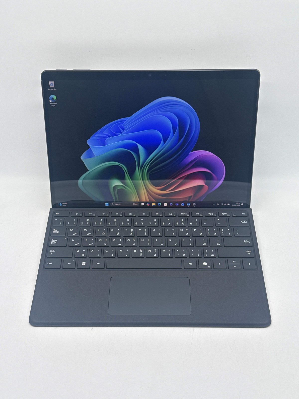 Microsoft Surface Pro 11 13″ Snapdragon X 12-Core 16GB RAM 1TB SSD – Used