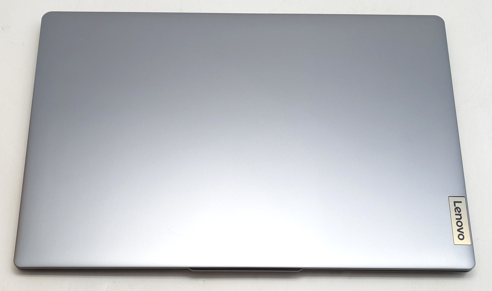 Lenovo IdeaPad Slim 3 15ABR8 15.6″ Ryzen 5 5625U 16GB DDR4 512GB SSD Windows 11H