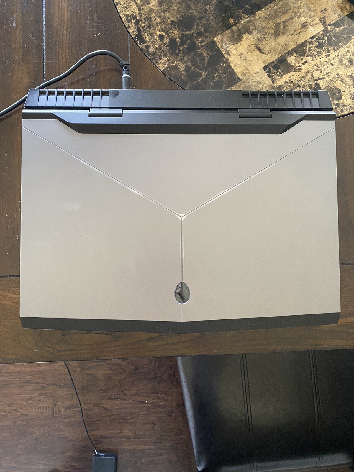 Alienware 17 R4 Laptop: 128 GB SSD/1 TB HDD, 16 GB DDR4, Intel i7-6820HK@2.70GHz