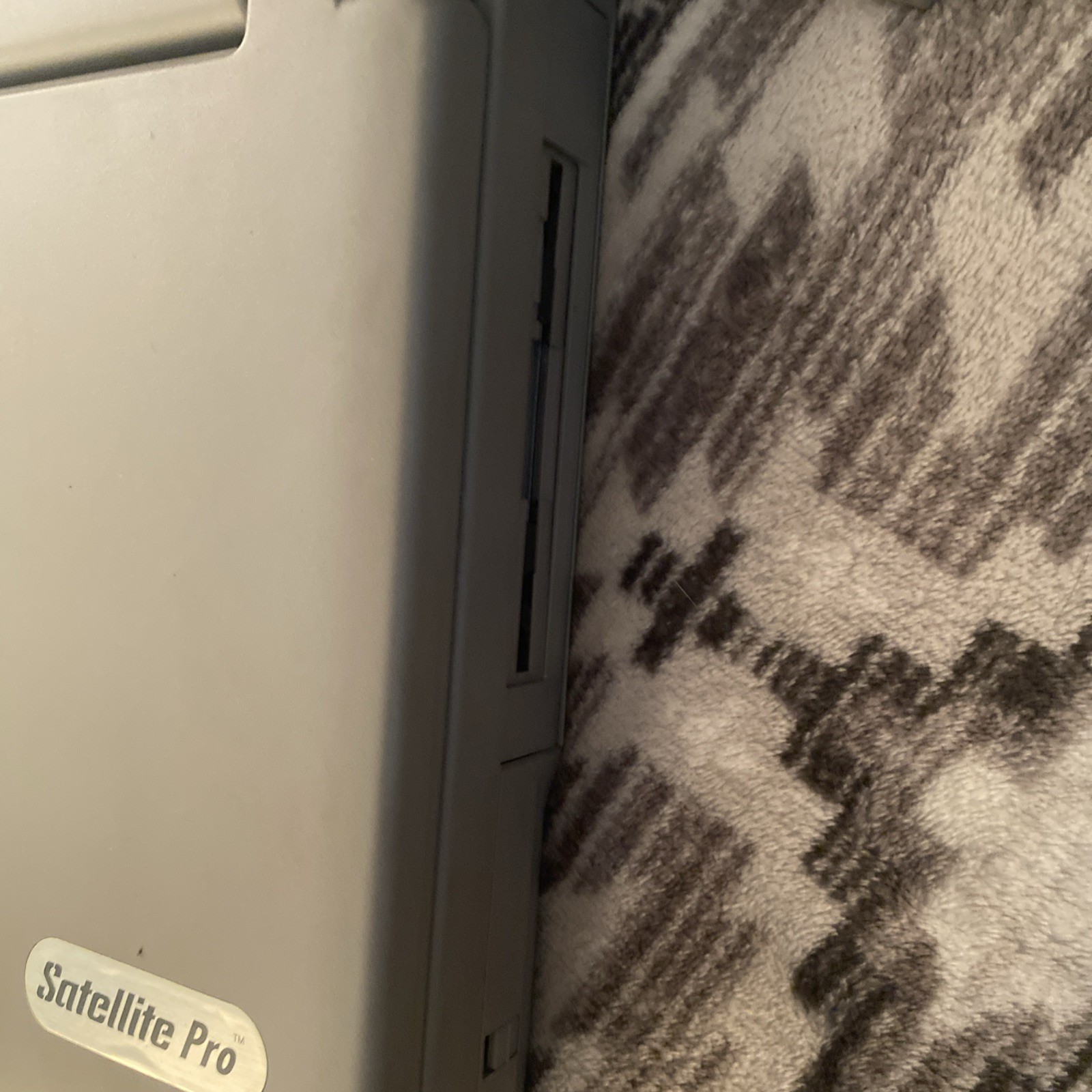 Vintage Toshiba Satellite Pro 430CDT Intel windows 95 + FDD attachment case