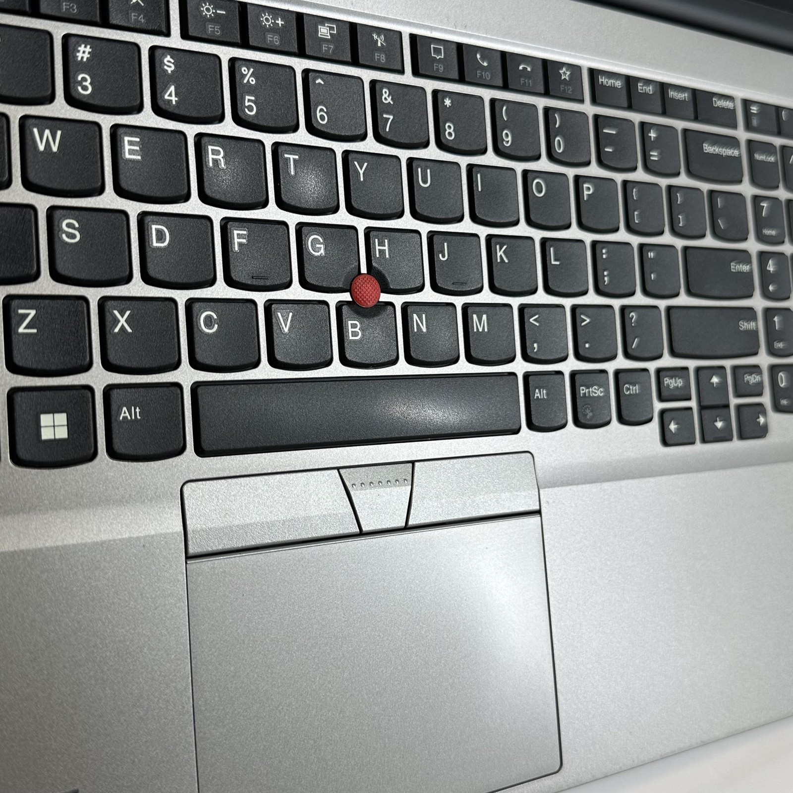 Lenovo ThinkPad E15 Gen 4 FHD 2.0 GHz Ryzen 7 5825U 16GB 512GB SSD FRAME SPLIT
