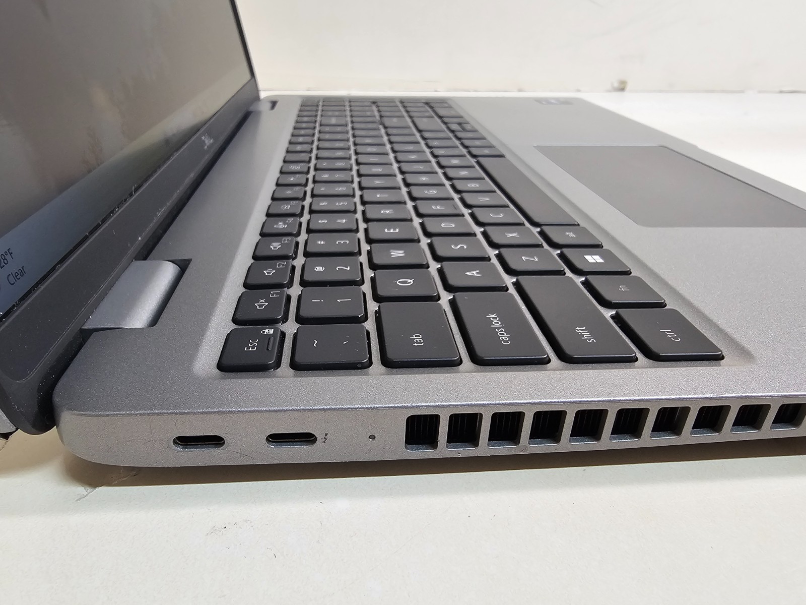 Dell Latitude 5540 Laptop – i5-1345U 16GB 512GB Webcam 15.6″ Touchscreen – SP10
