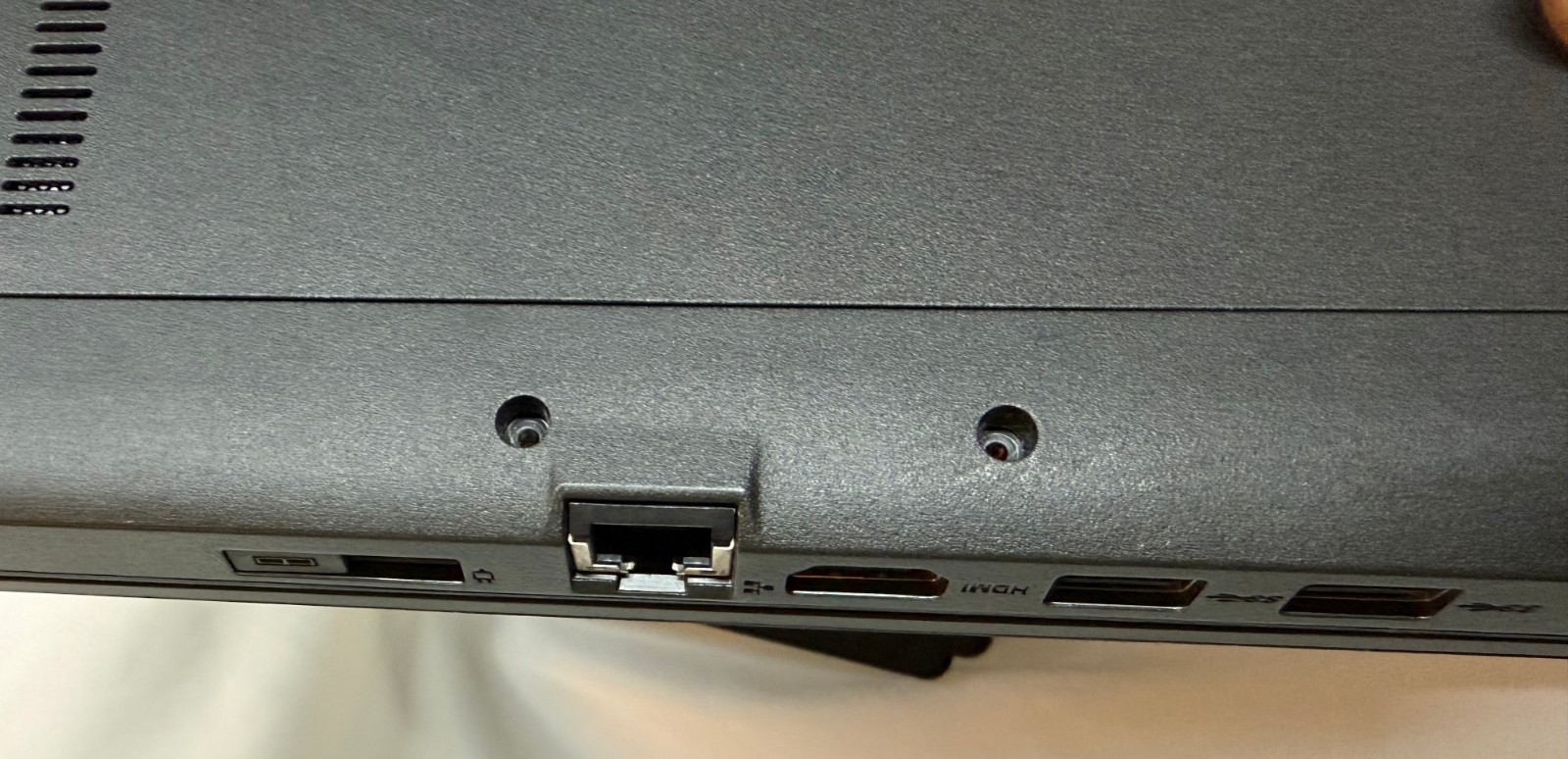 Lenovo ThinkPad E450 14” Laptop i3-4005U 8GB RAM No SSD AS-IS /No Charger
